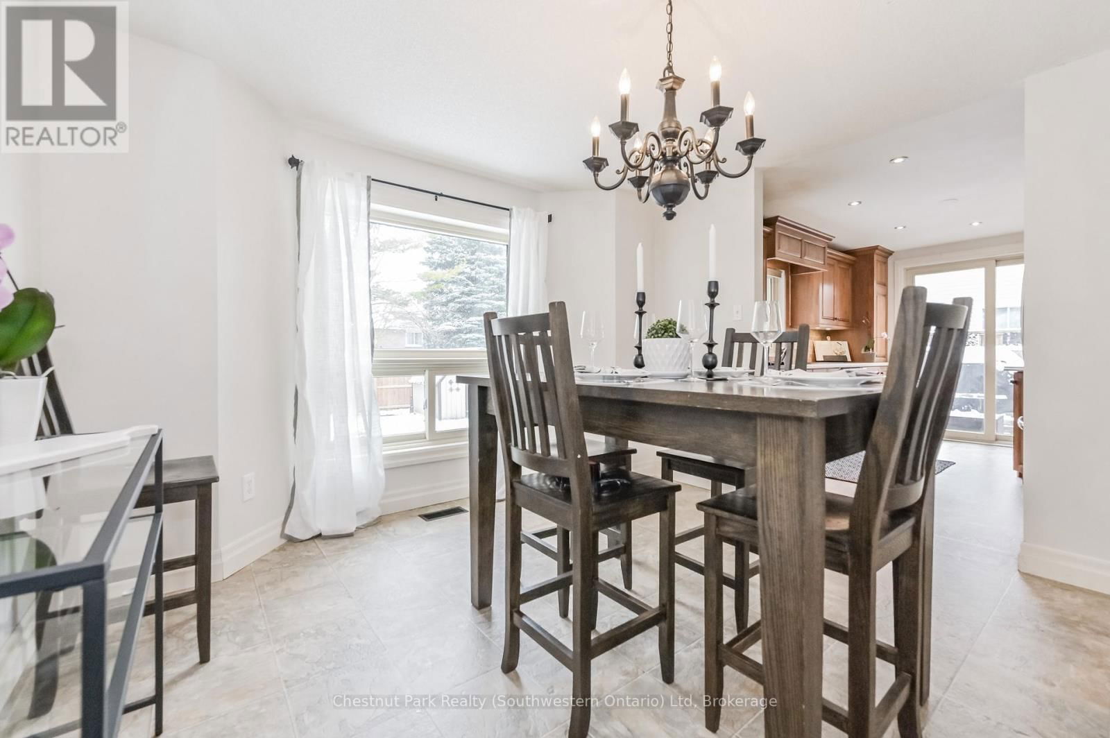 139 MILLER CRESCENT Image 11