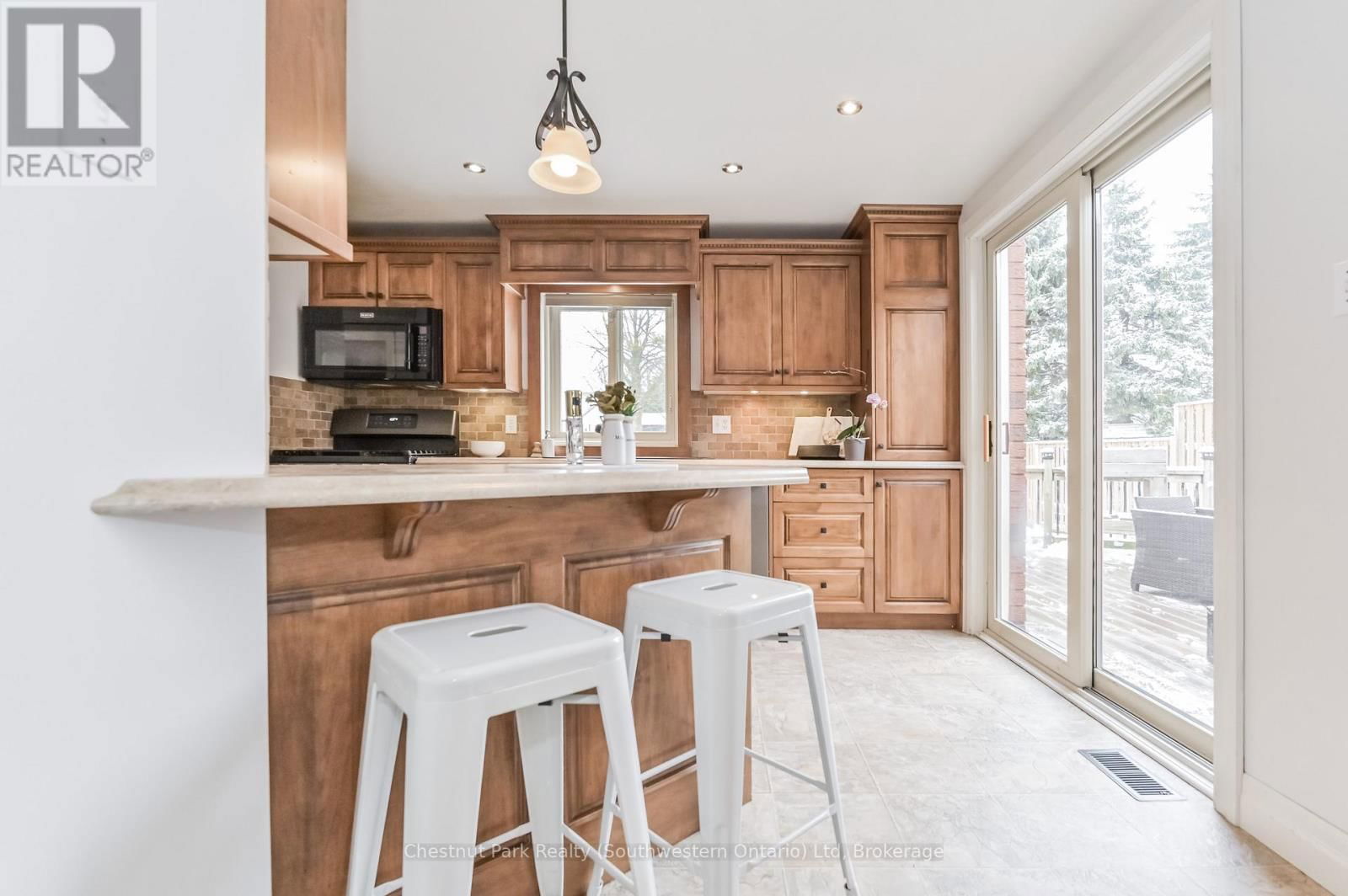 139 MILLER CRESCENT Image 17