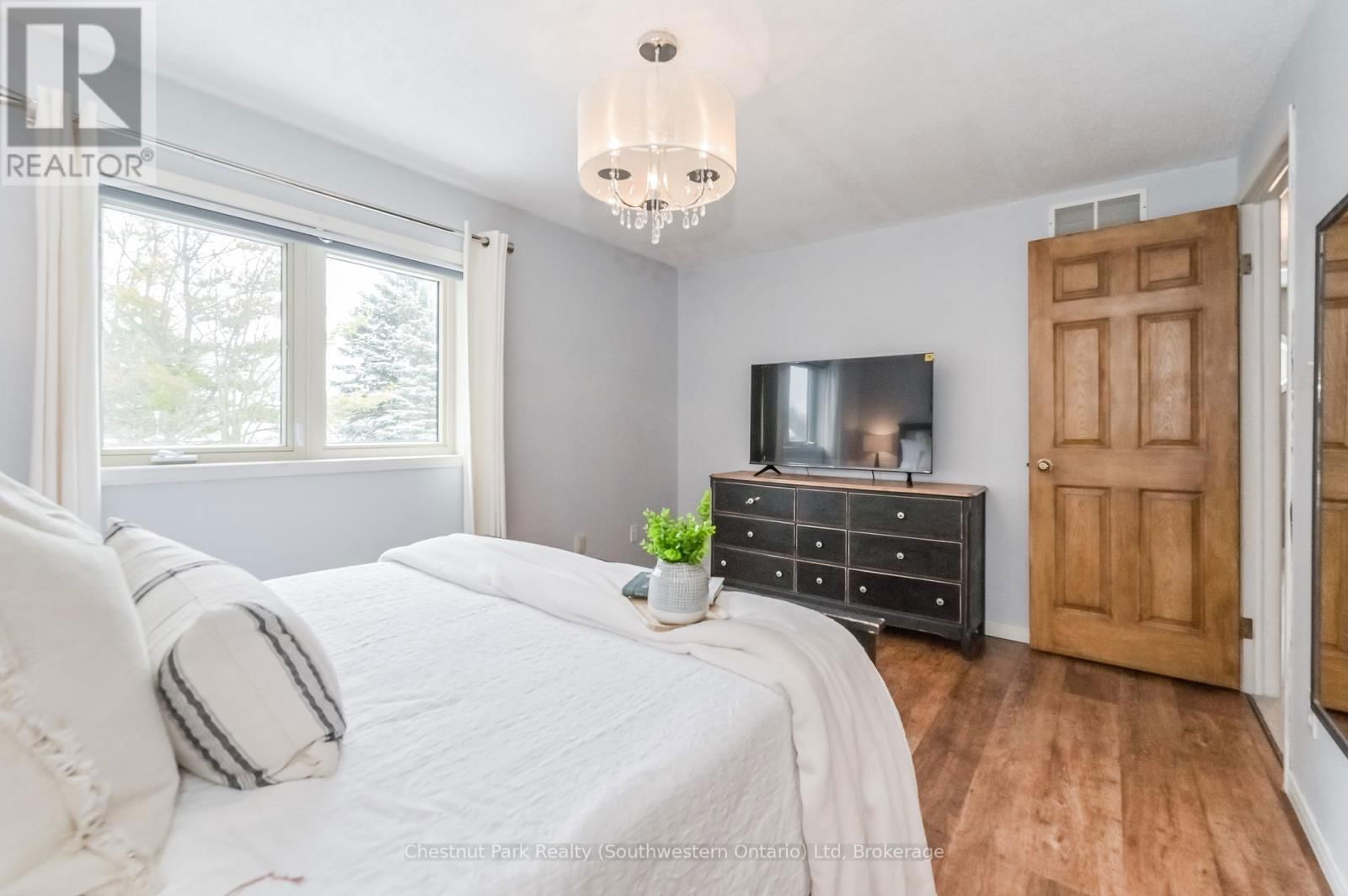 139 MILLER CRESCENT Image 25