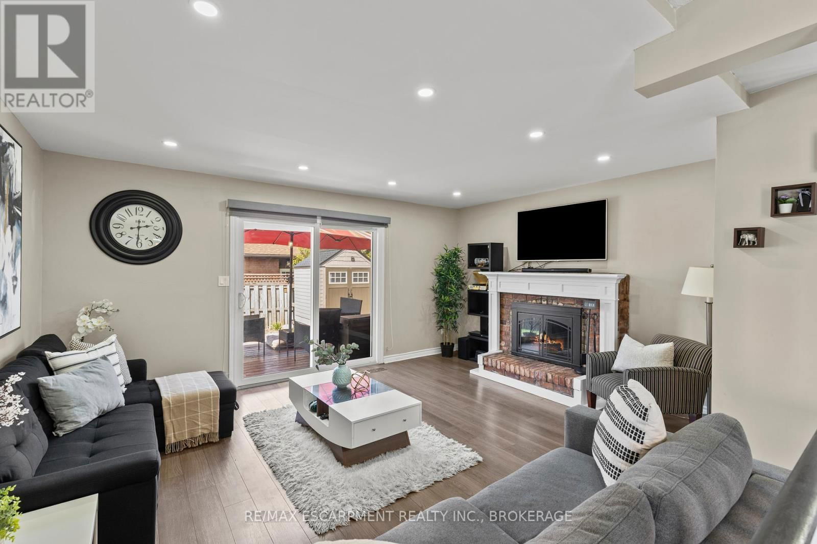 64 ATHENIA DRIVE Image 13