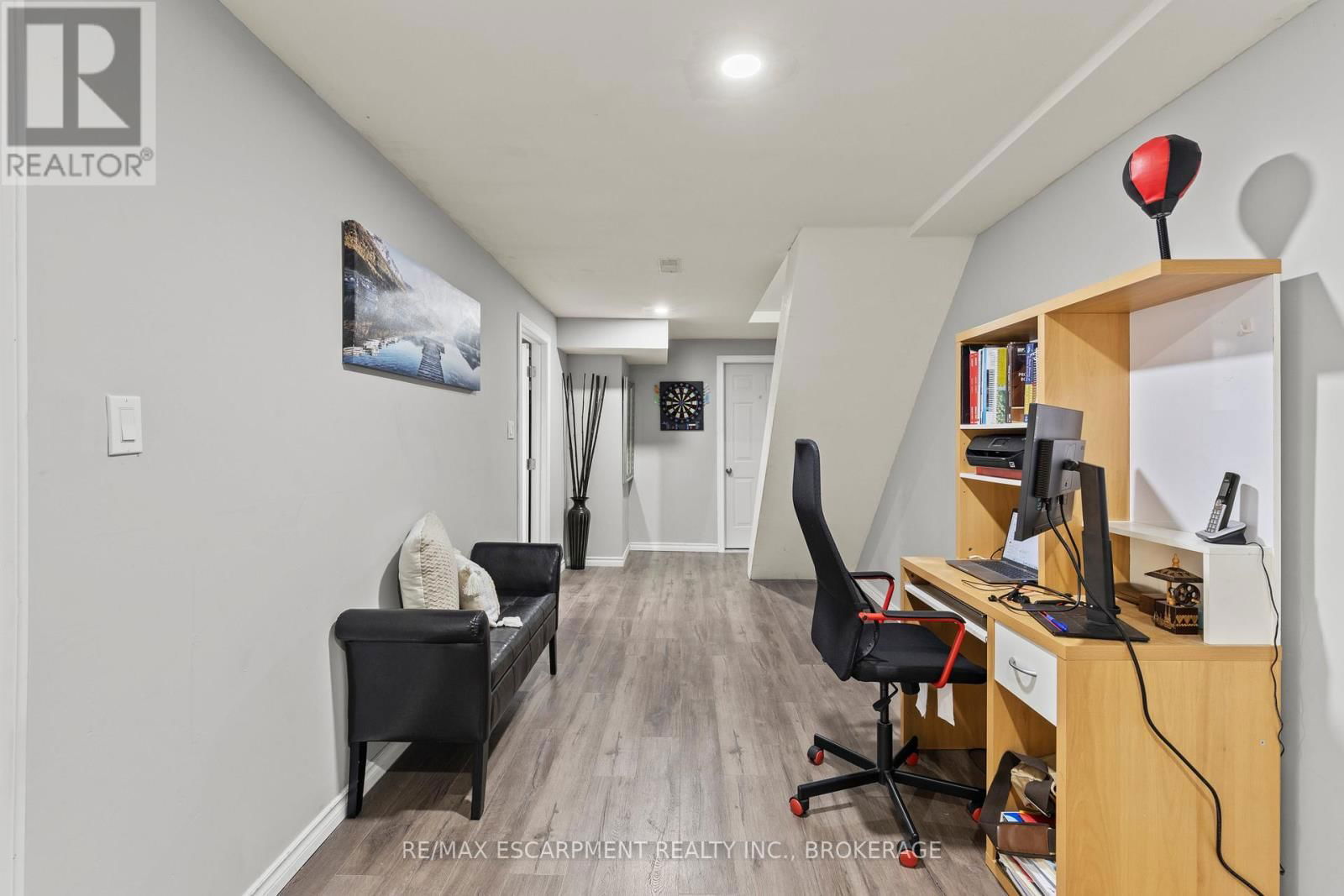 64 ATHENIA DRIVE Image 26
