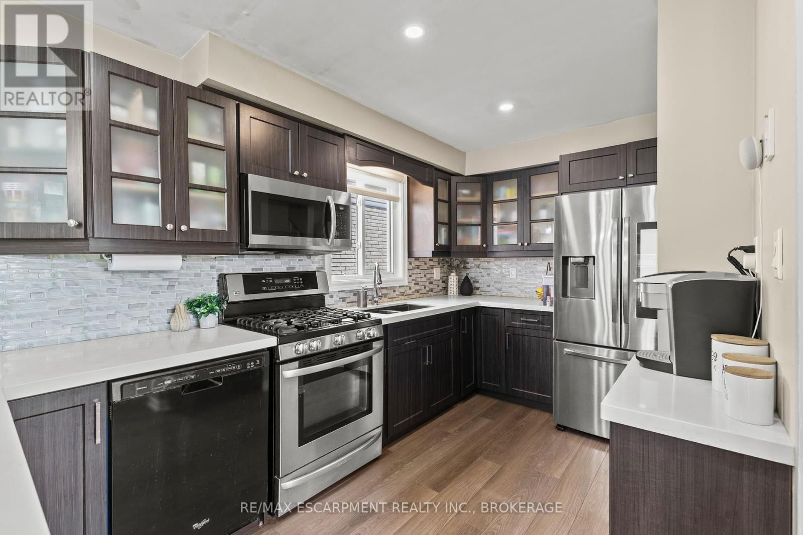 64 ATHENIA DRIVE Image 9