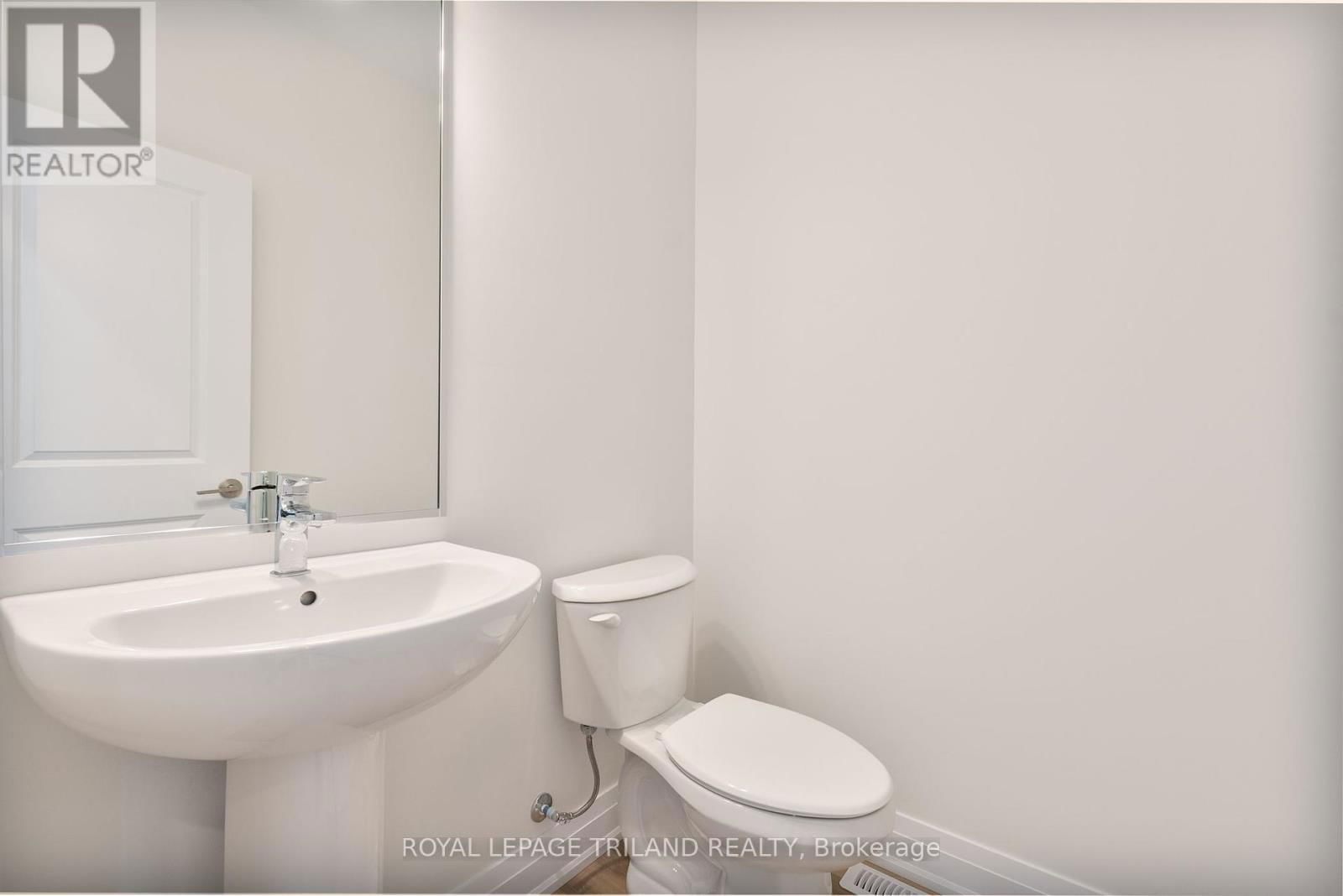 4 - 101 SWALES AVENUE Image 21