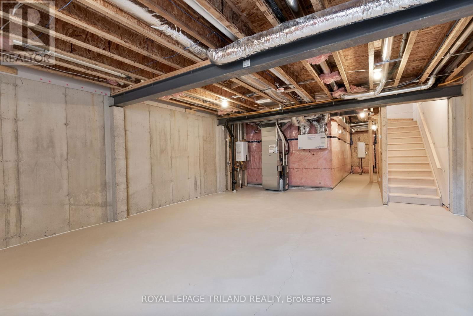 4 - 101 SWALES AVENUE Image 35