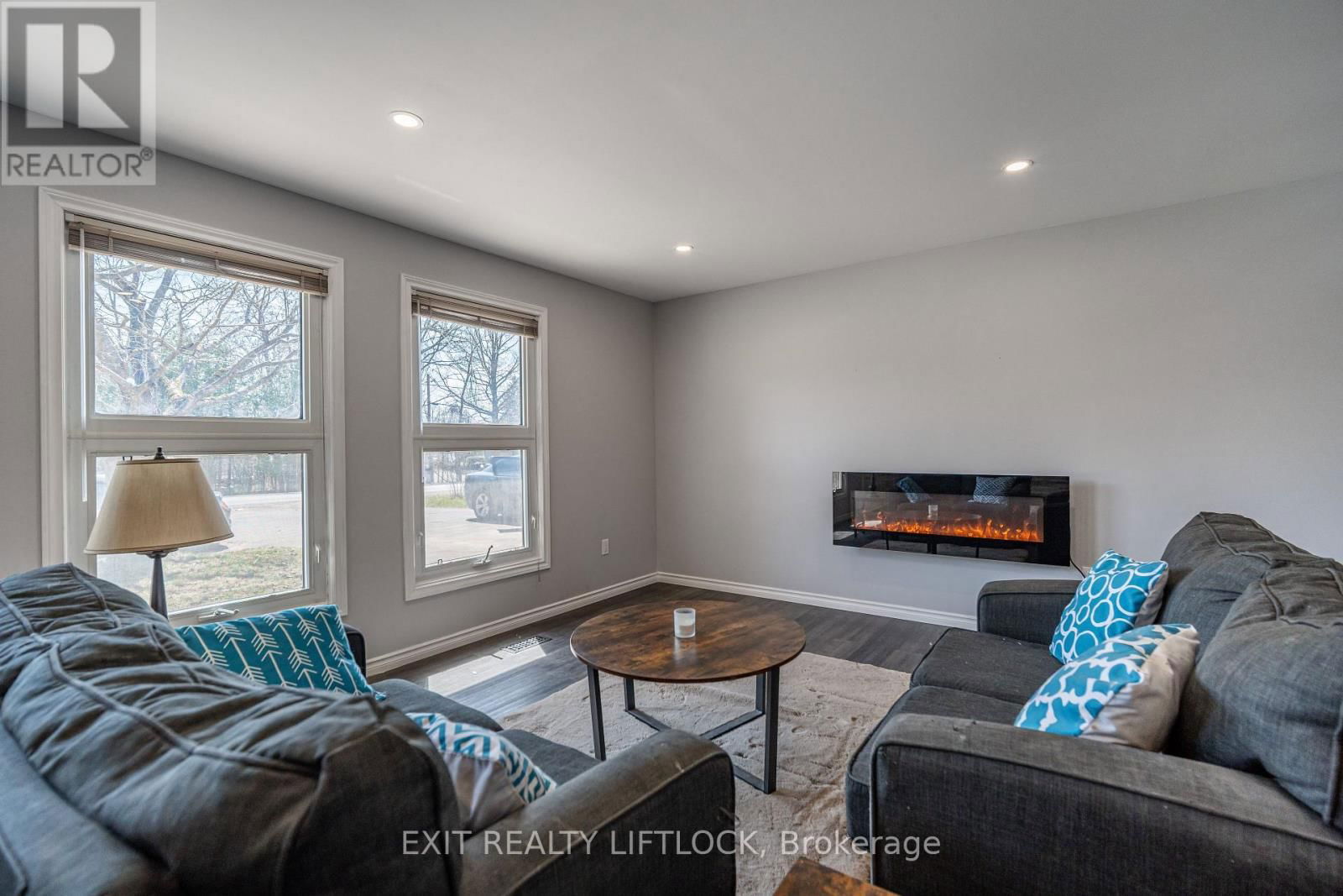 1802 YOUNG'S POINT ROAD Image 12