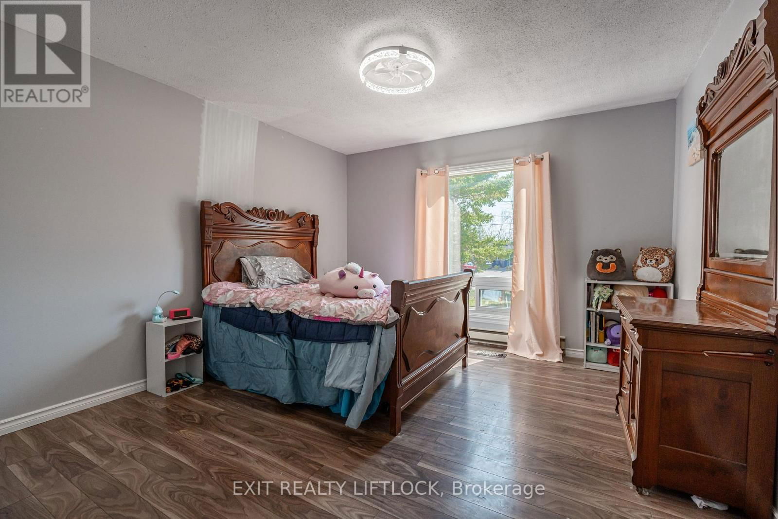 1802 YOUNG'S POINT ROAD Image 28