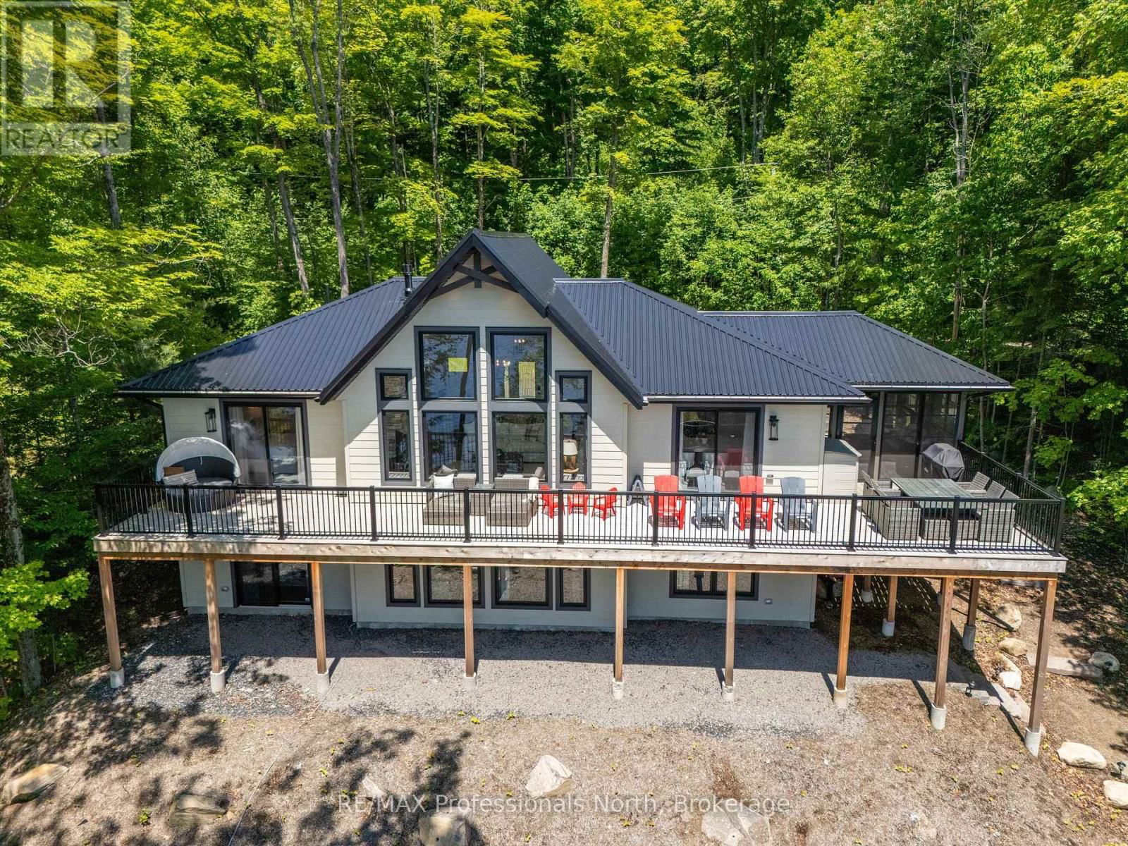 1073 WATSON ROAD Image 3