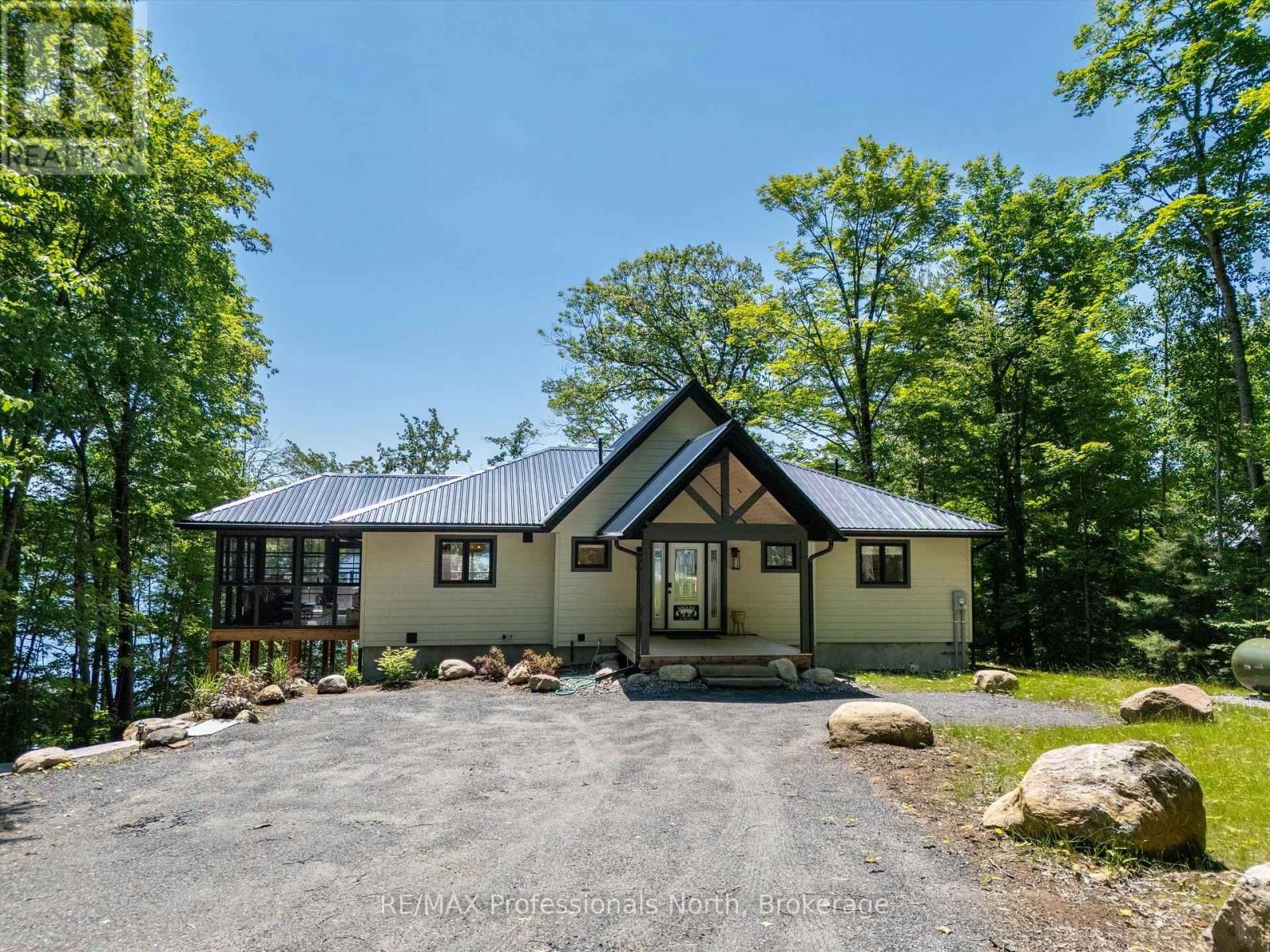 1073 WATSON ROAD Image 42