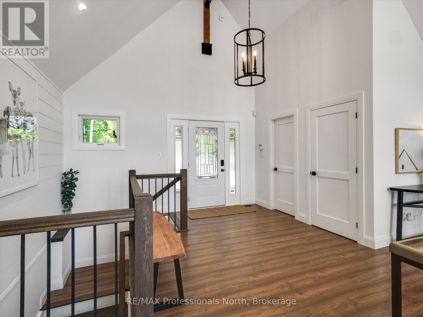 1073 WATSON ROAD Image 5