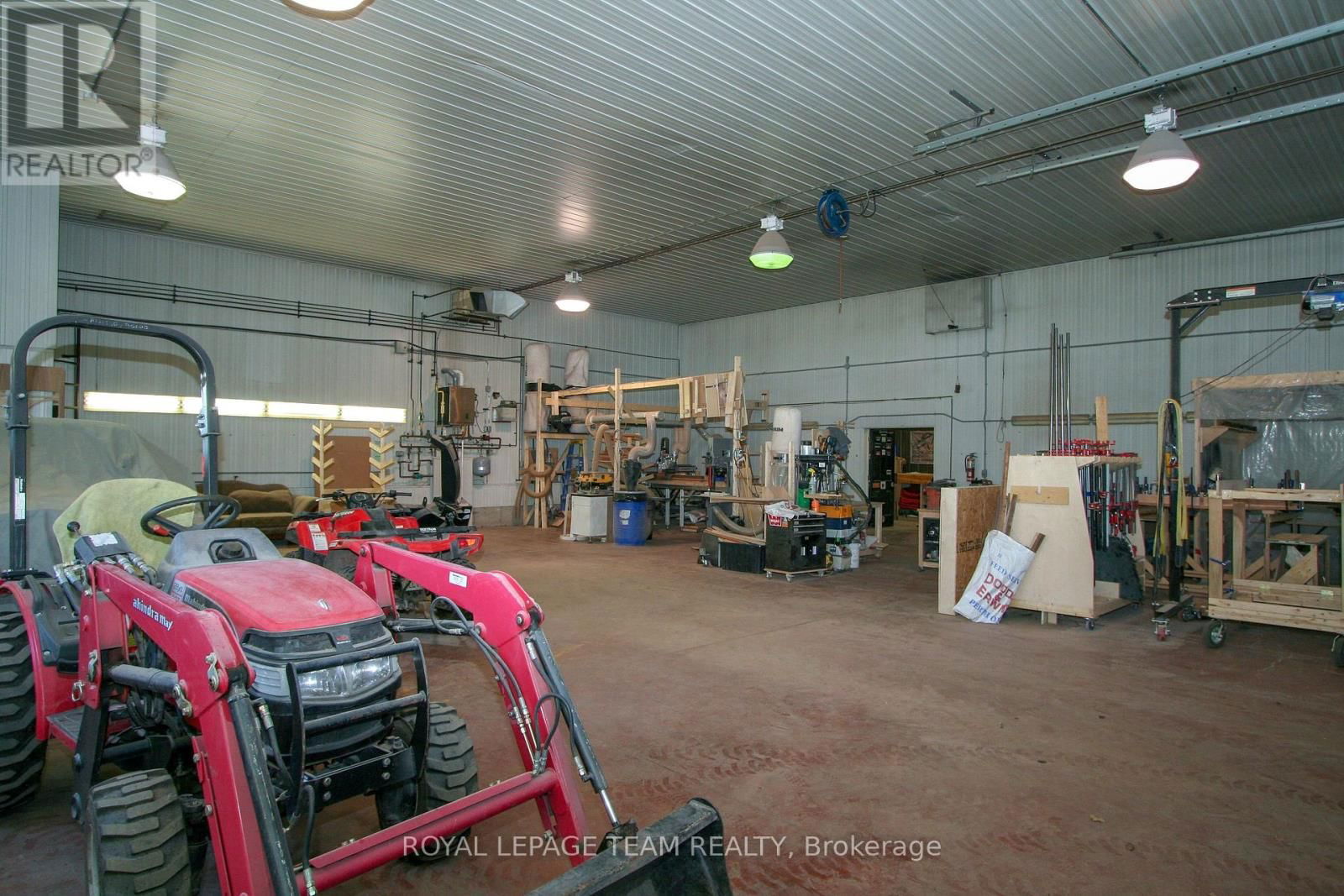 2302 9TH LINE ROAD Image 2