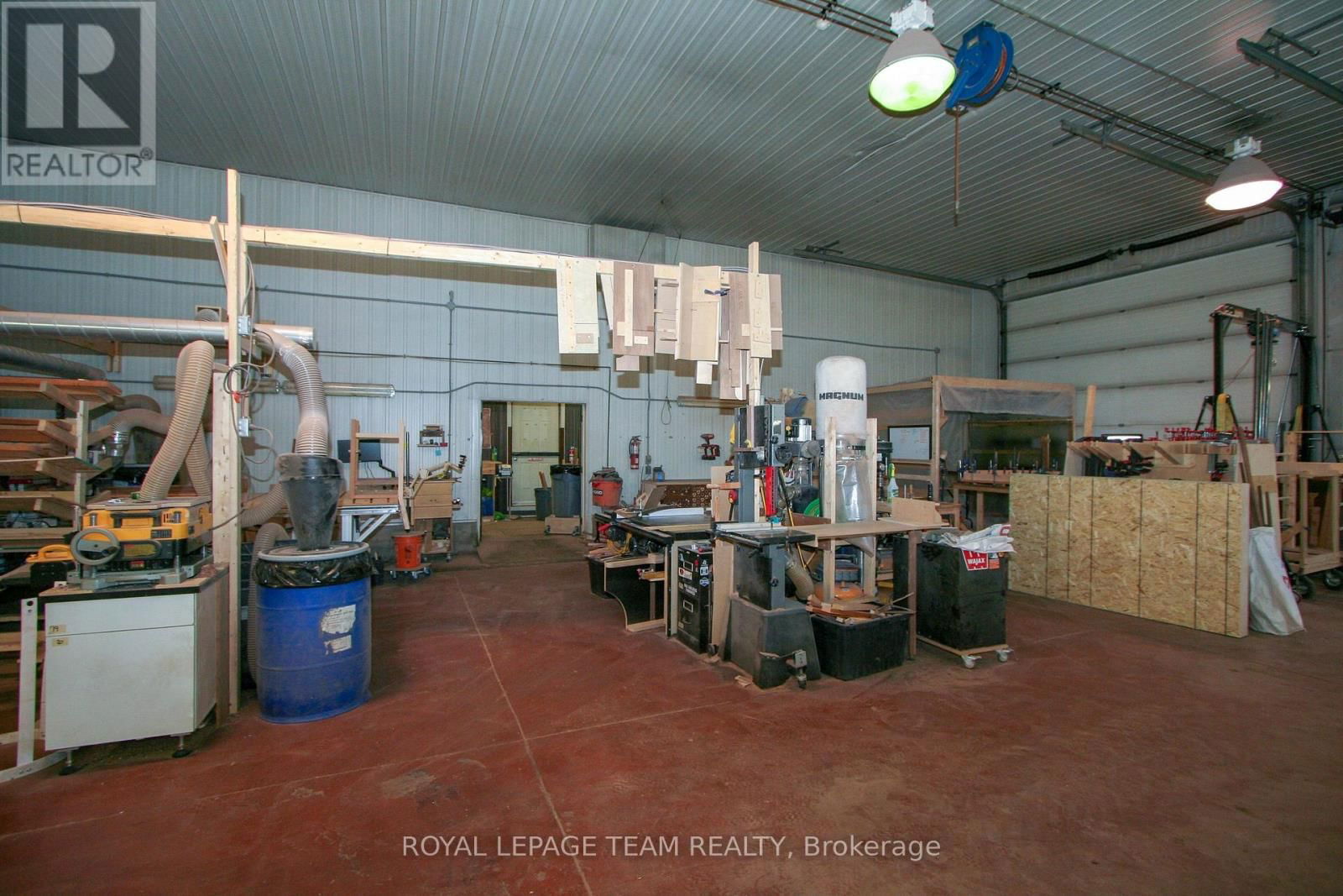 2302 9TH LINE ROAD Image 4