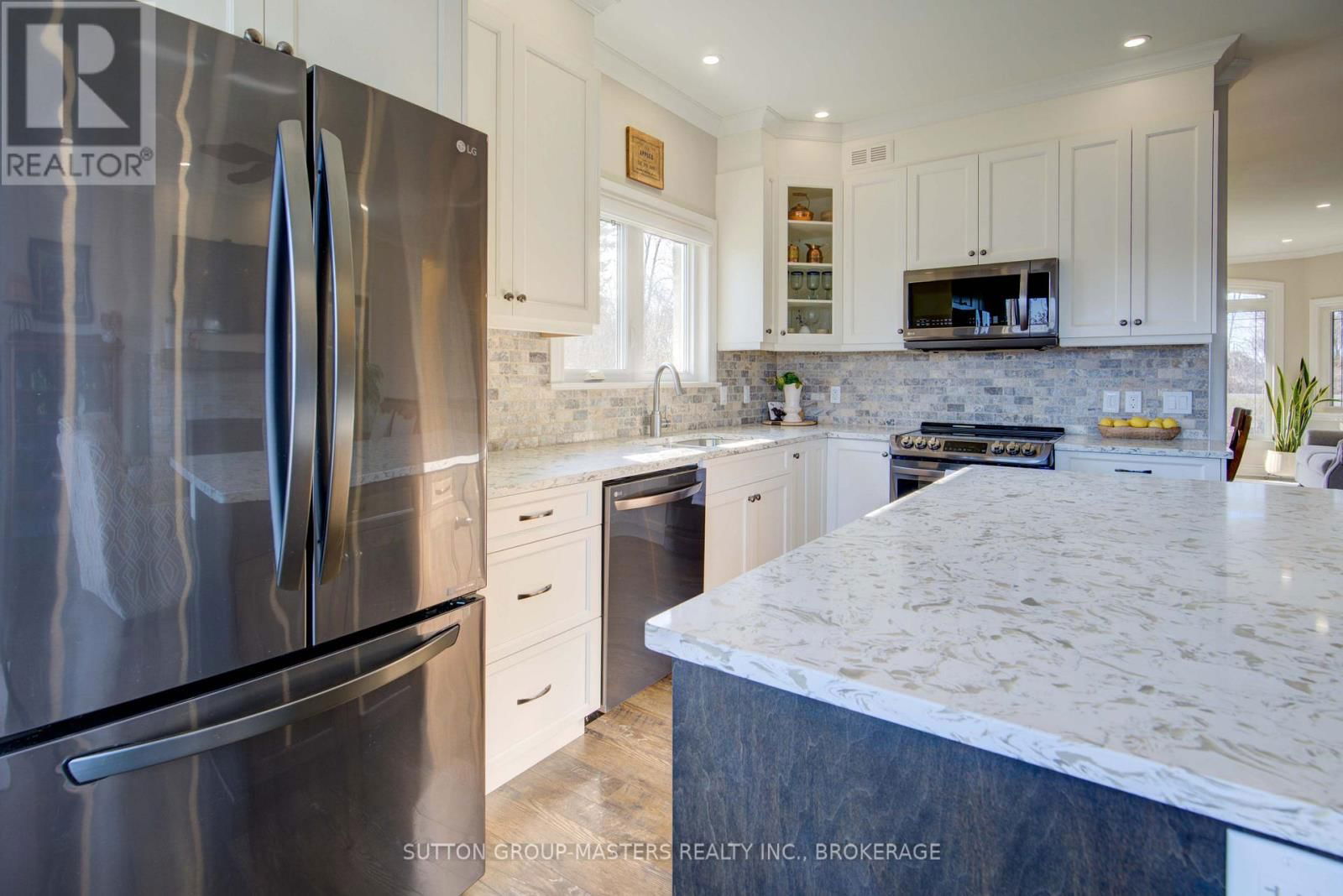 452 BAYSHORE ROAD Image 15