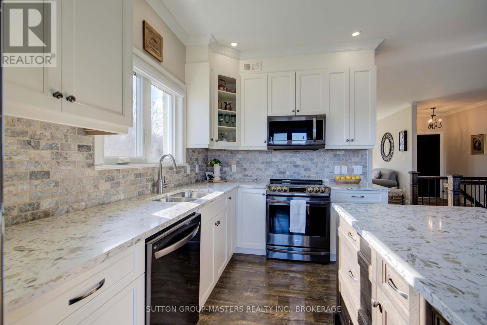 452 BAYSHORE ROAD Image 16