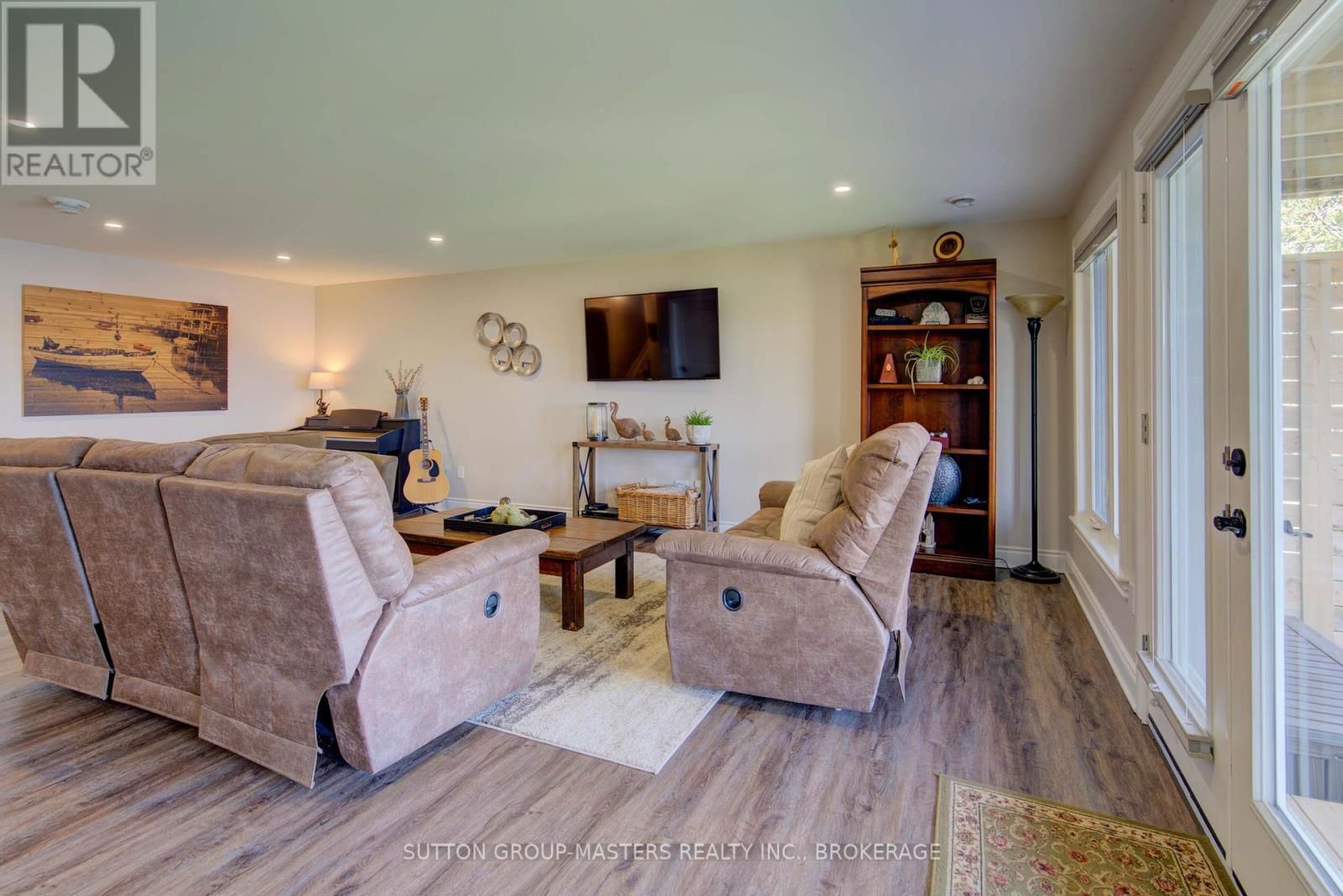 452 BAYSHORE ROAD Image 31