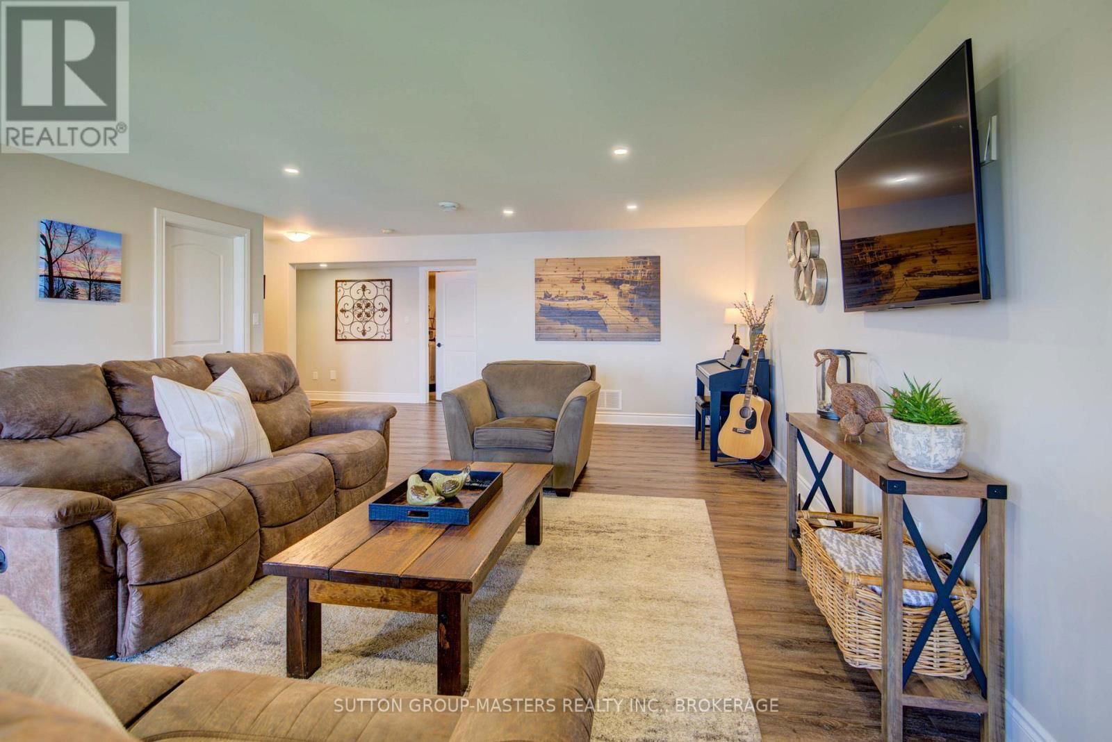 452 BAYSHORE ROAD Image 32