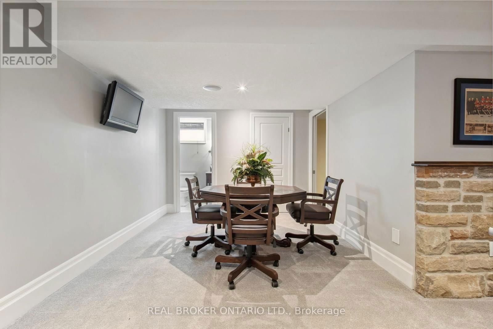 229 TERRACE WOOD CRESCENT Image 34