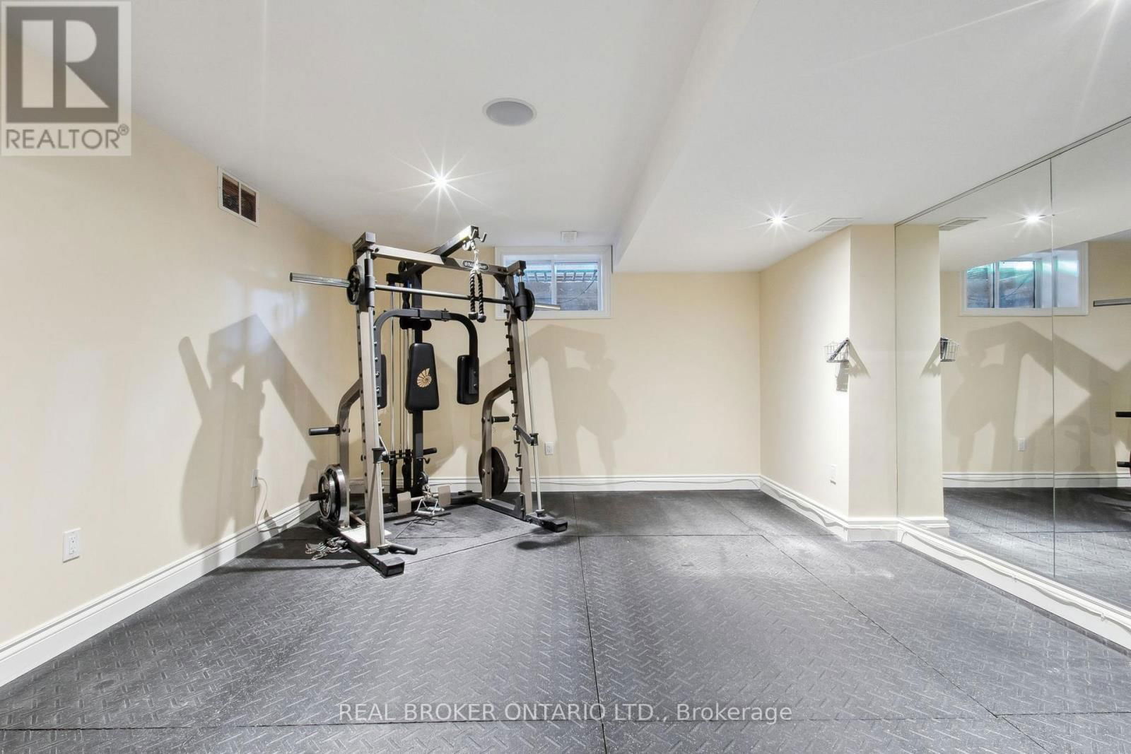 229 TERRACE WOOD CRESCENT Image 37