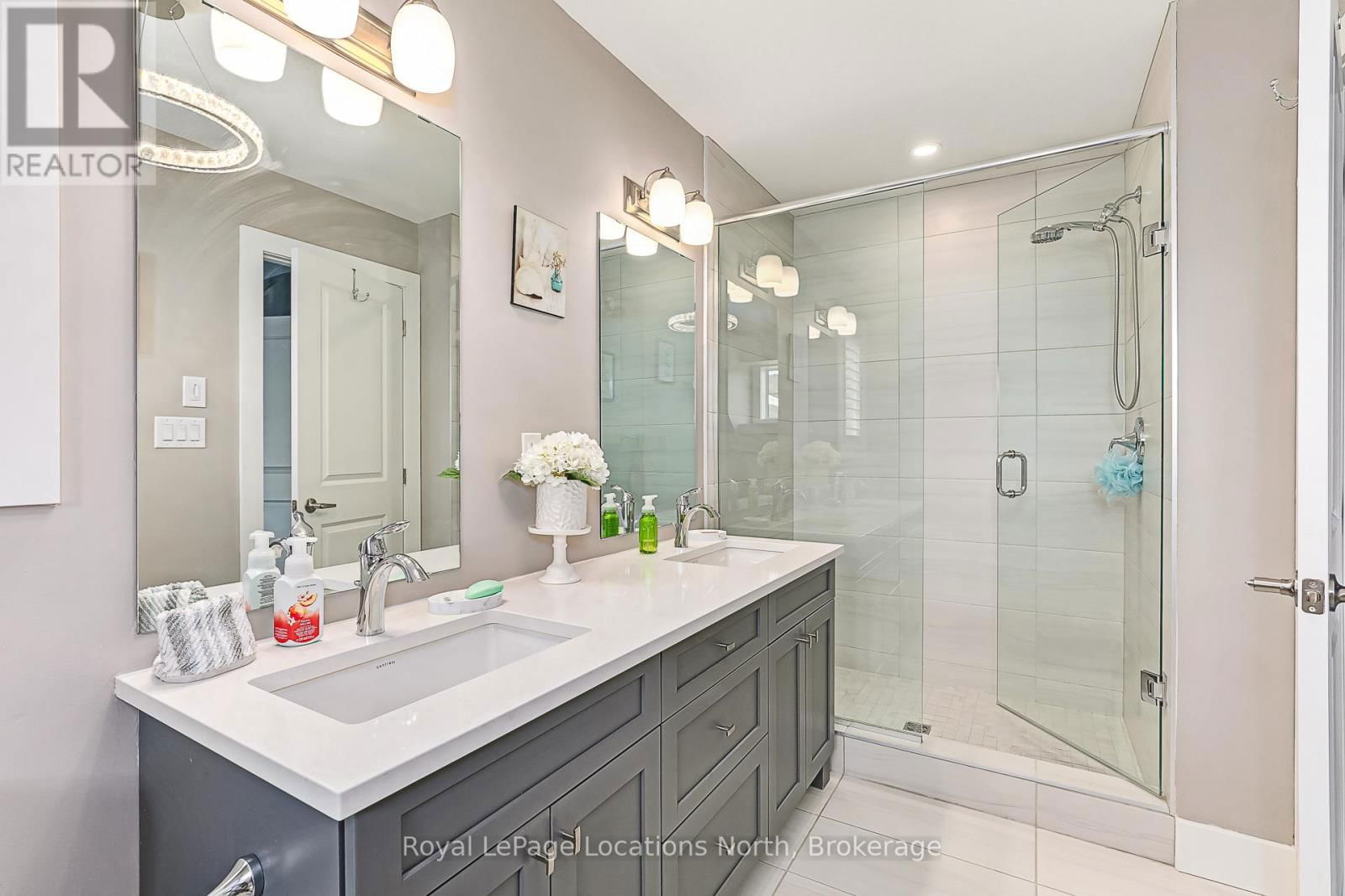 238 COURTLAND STREET Image 21