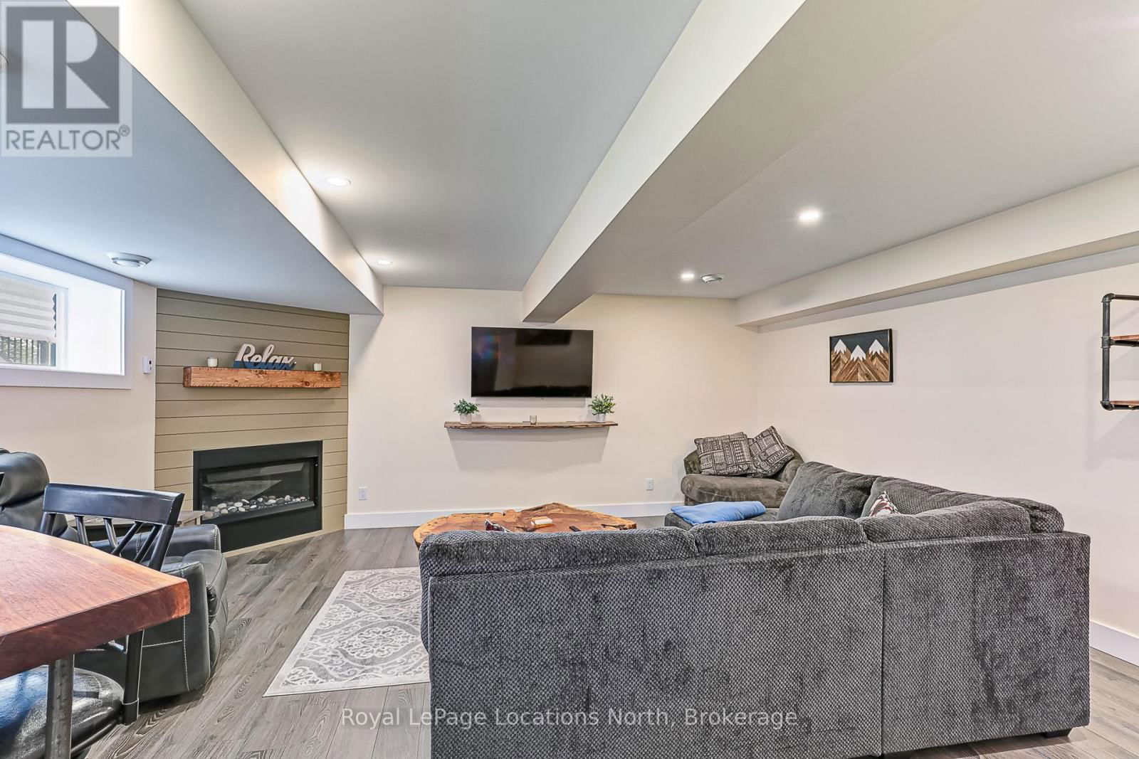238 COURTLAND STREET Image 29