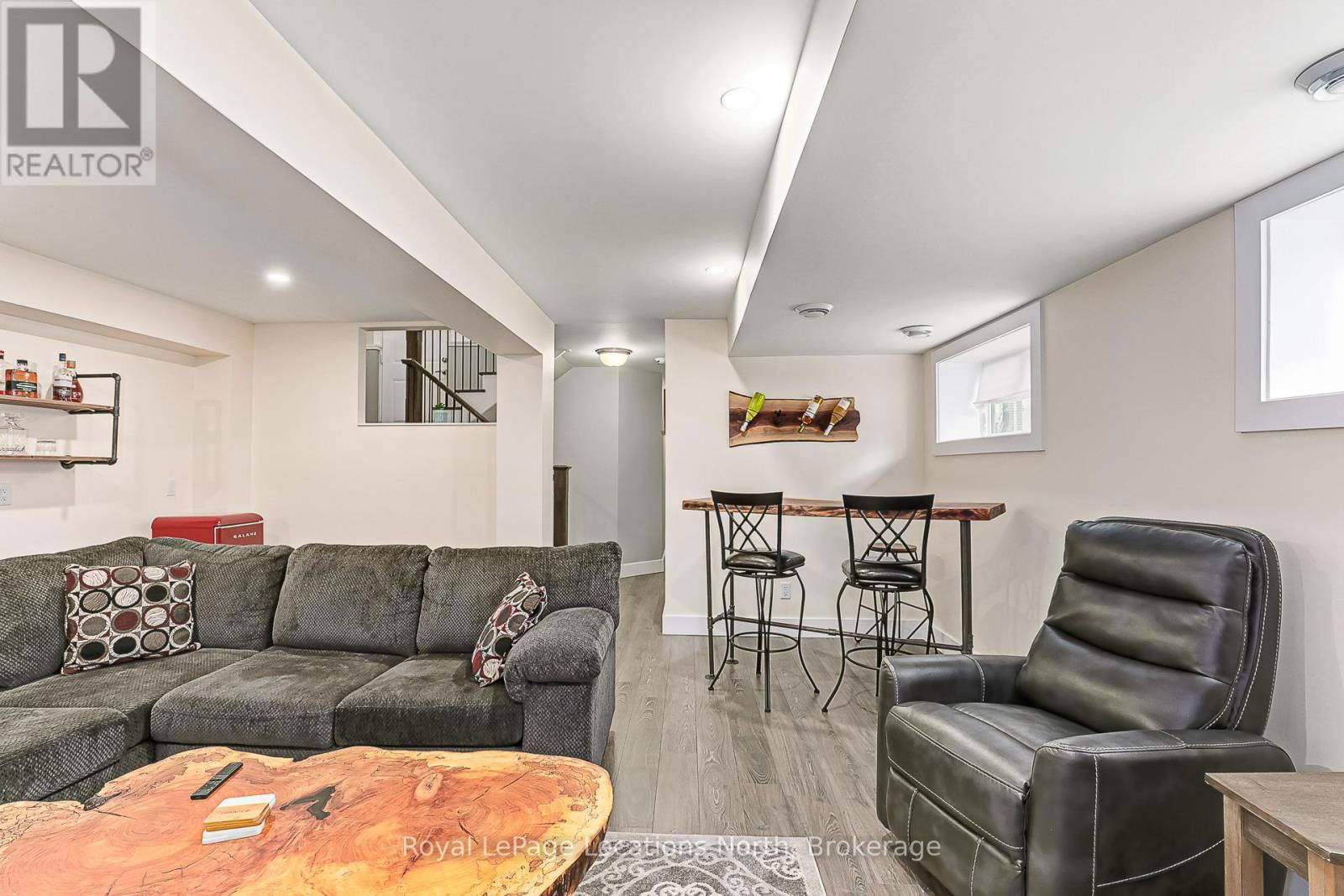 238 COURTLAND STREET Image 32