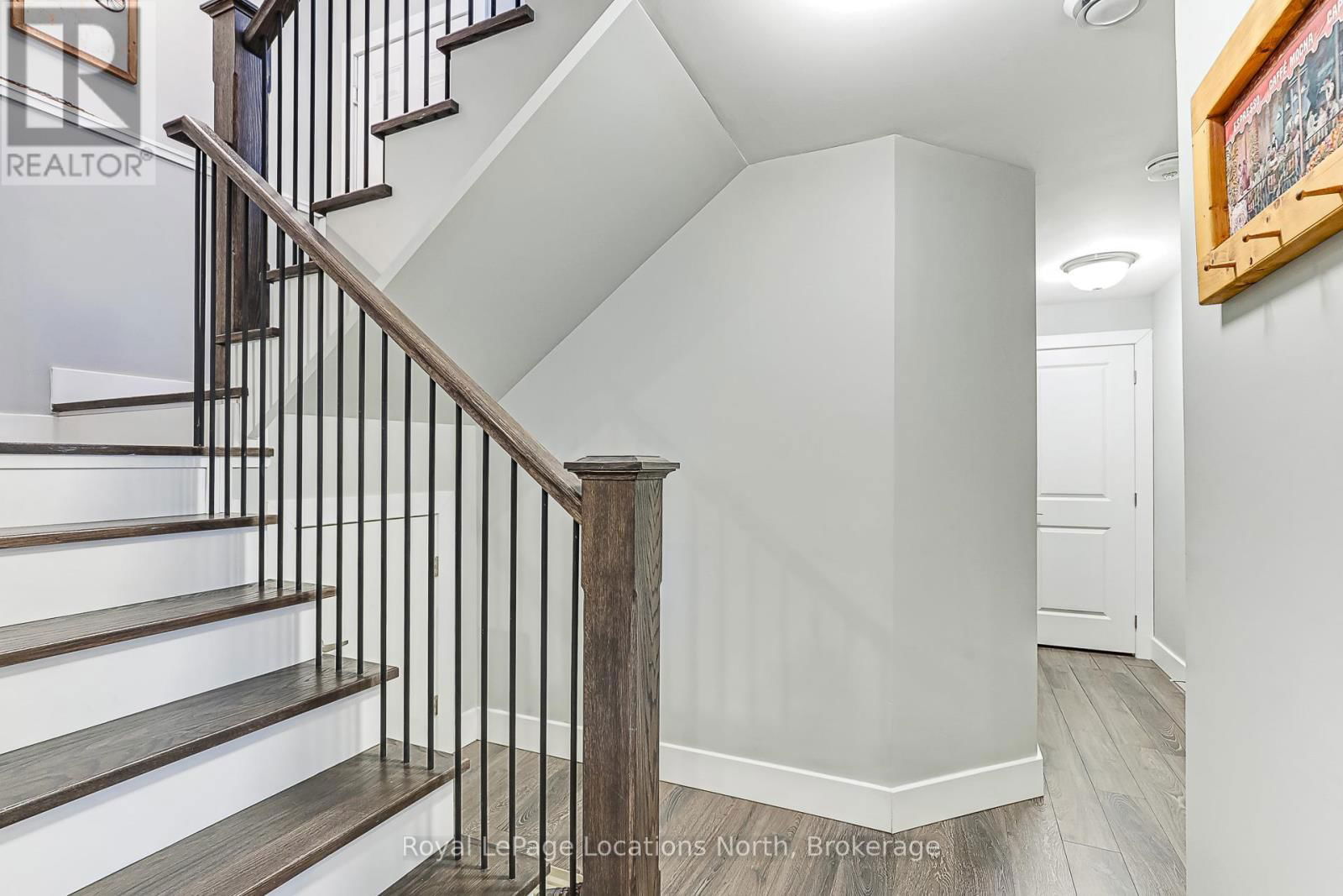 238 COURTLAND STREET Image 33