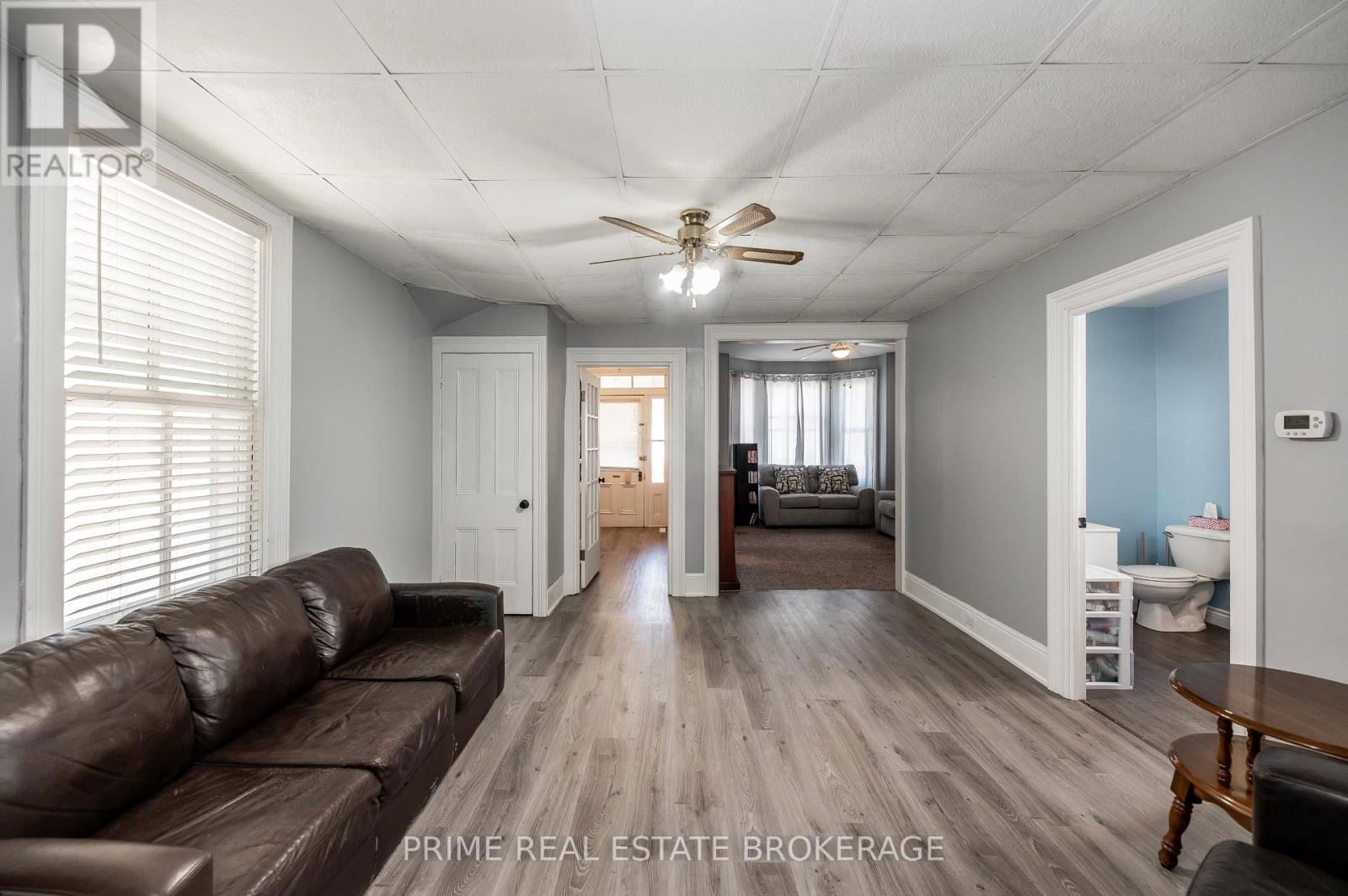 21 YARWOOD STREET Image 11