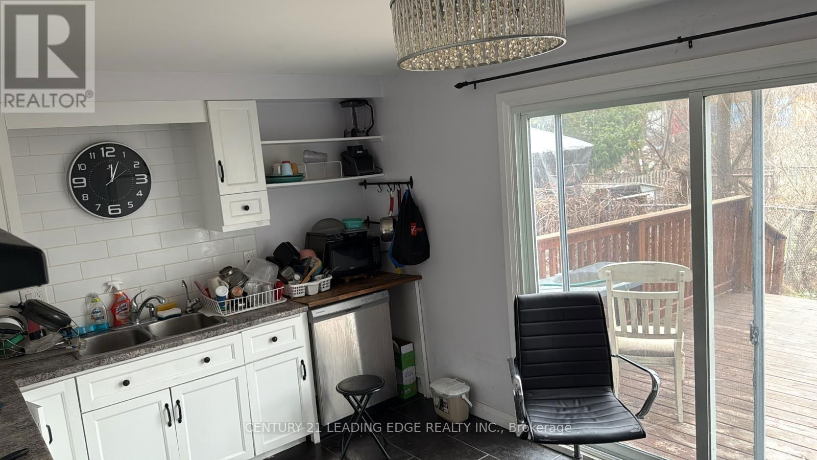 257 MORGAN AVENUE Image 4