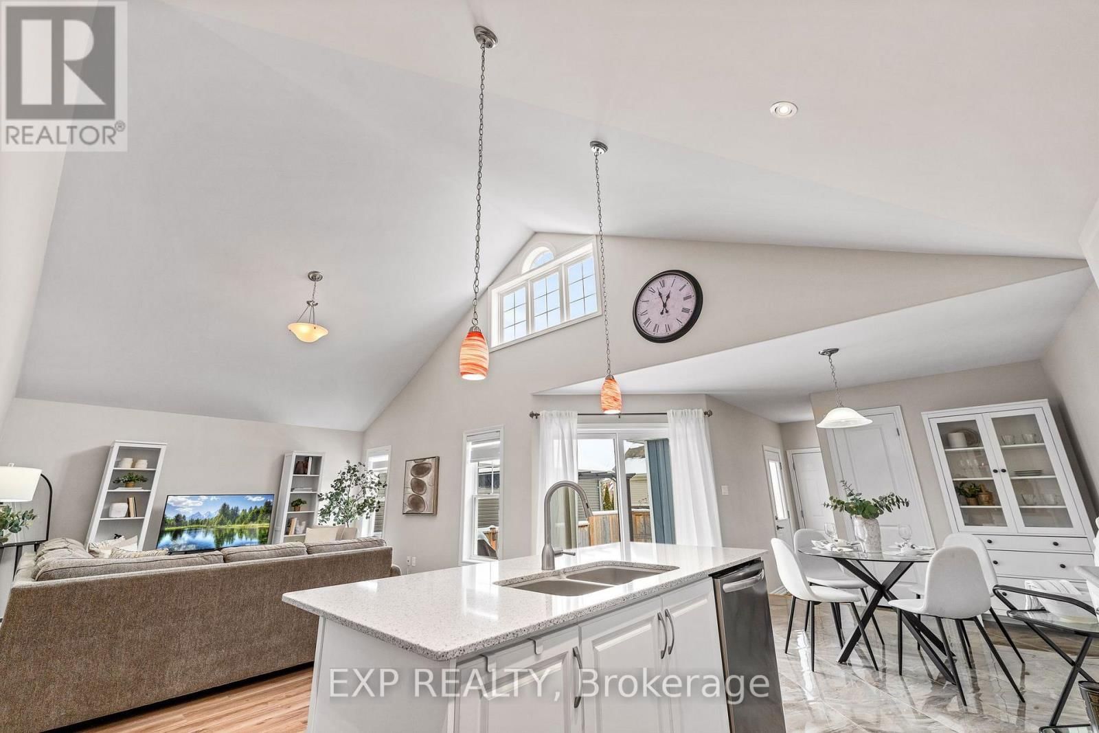 284 STRACHAN STREET Image 10