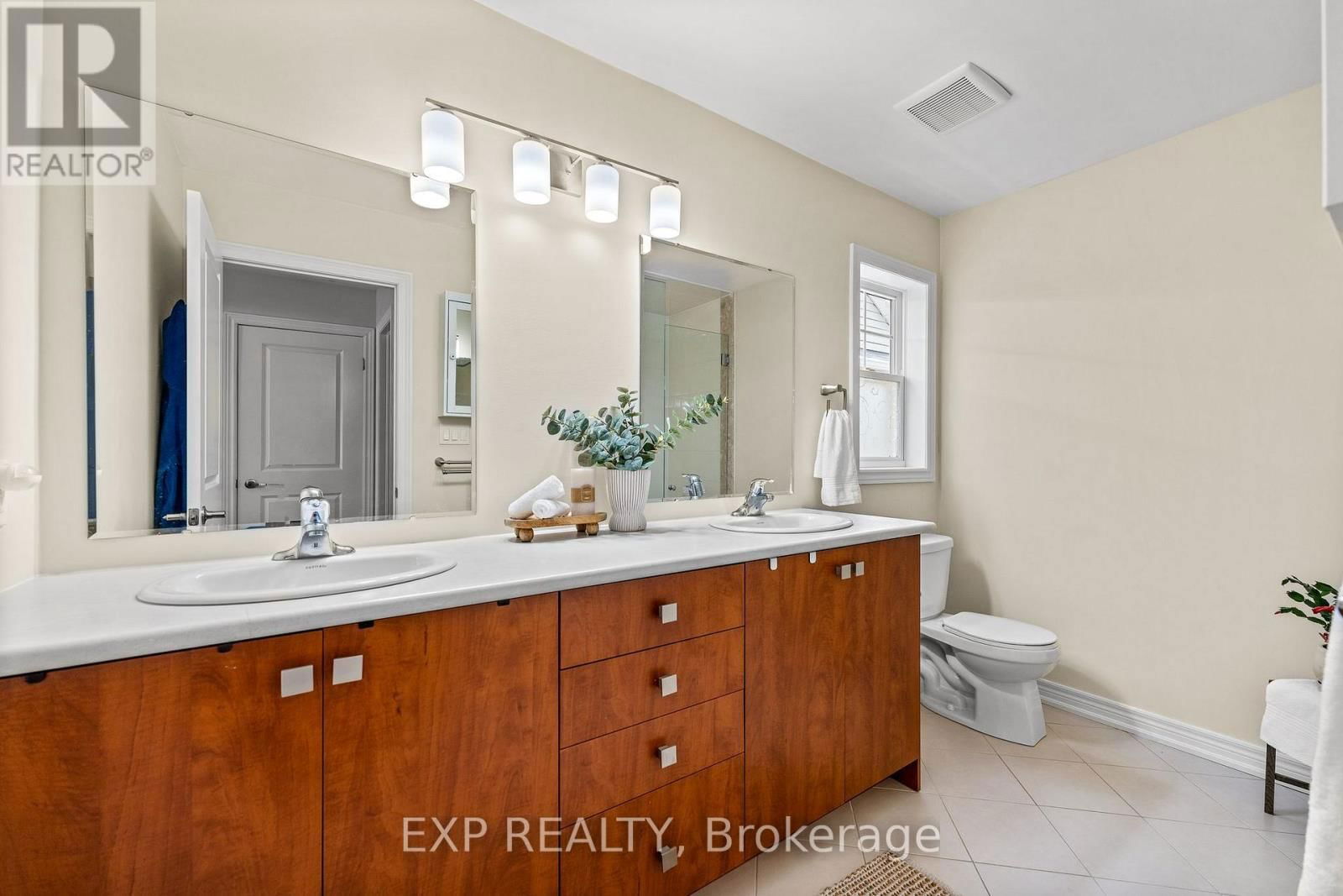 284 STRACHAN STREET Image 23