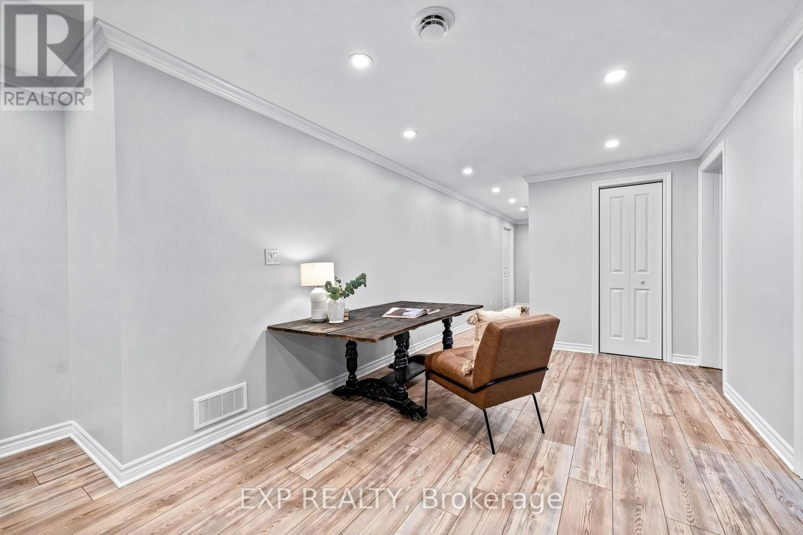 284 STRACHAN STREET Image 31