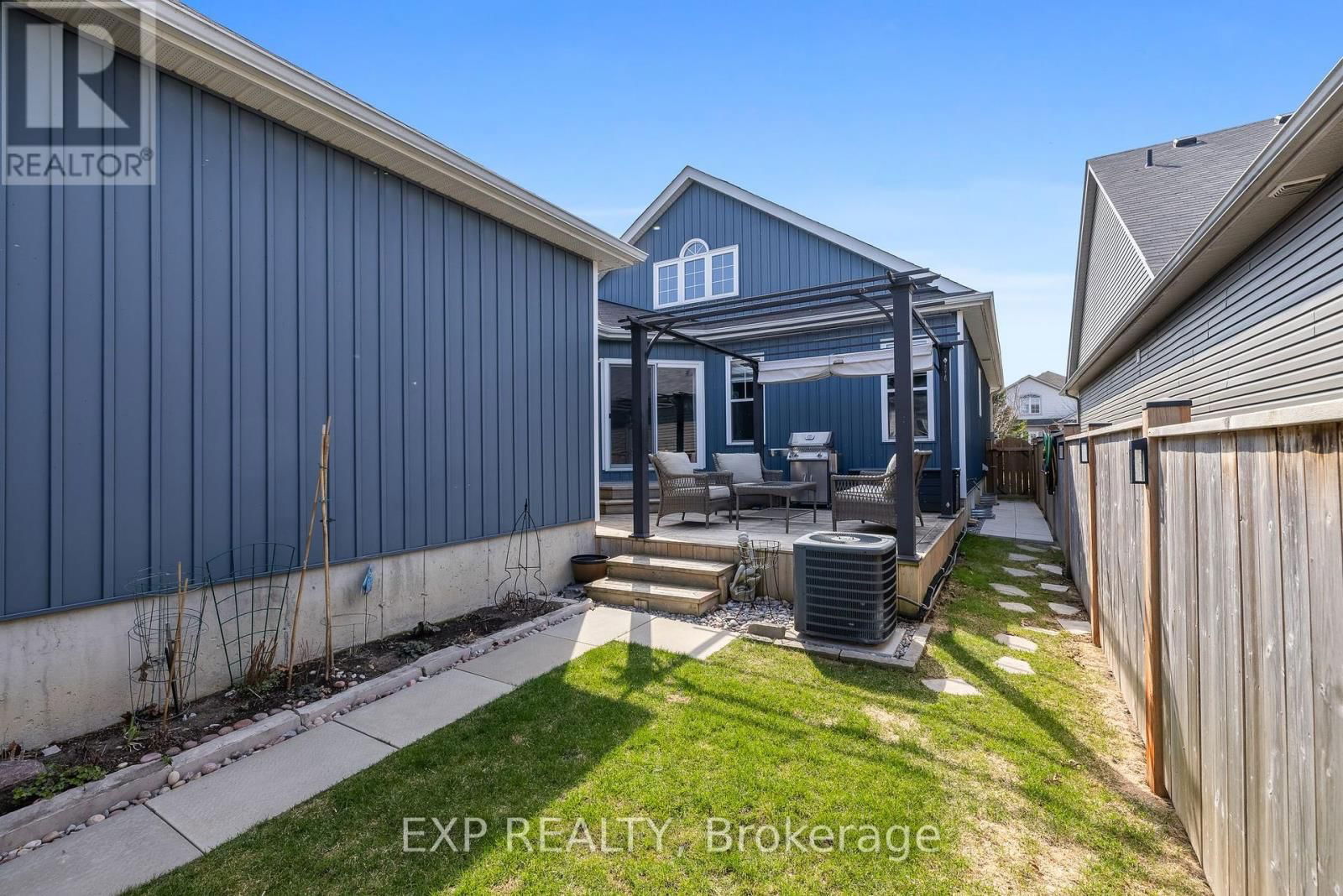 284 STRACHAN STREET Image 43