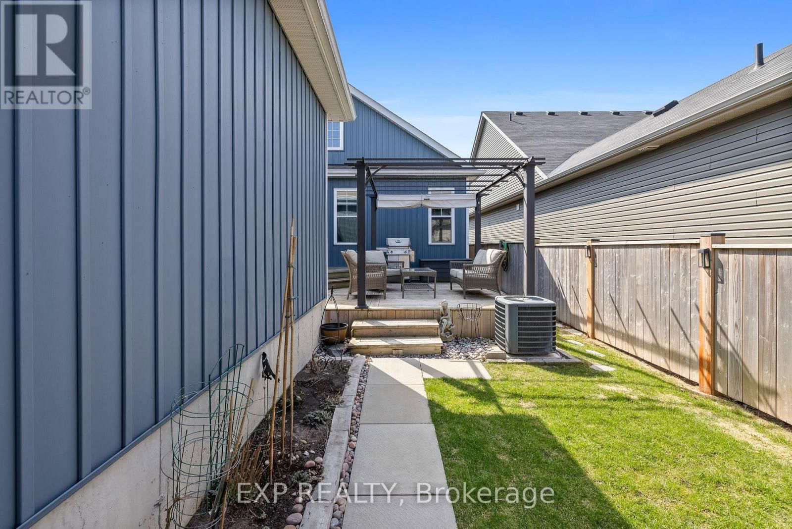 284 STRACHAN STREET Image 44