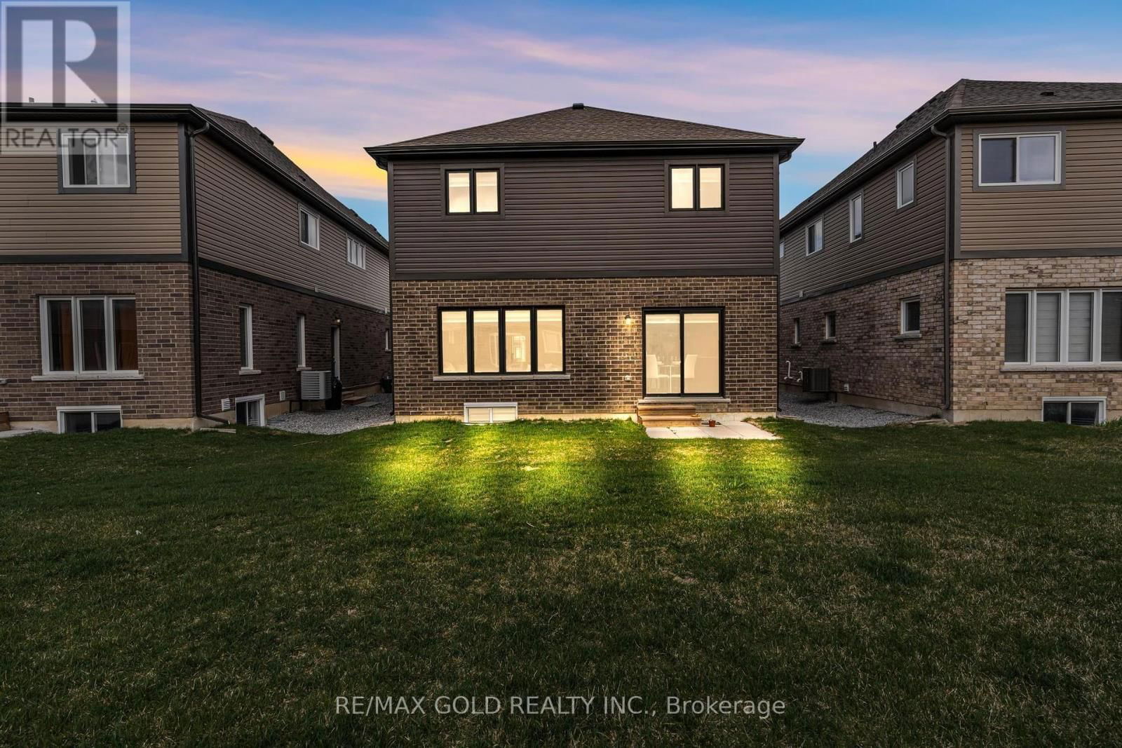 142 BUR OAK DRIVE Image 2