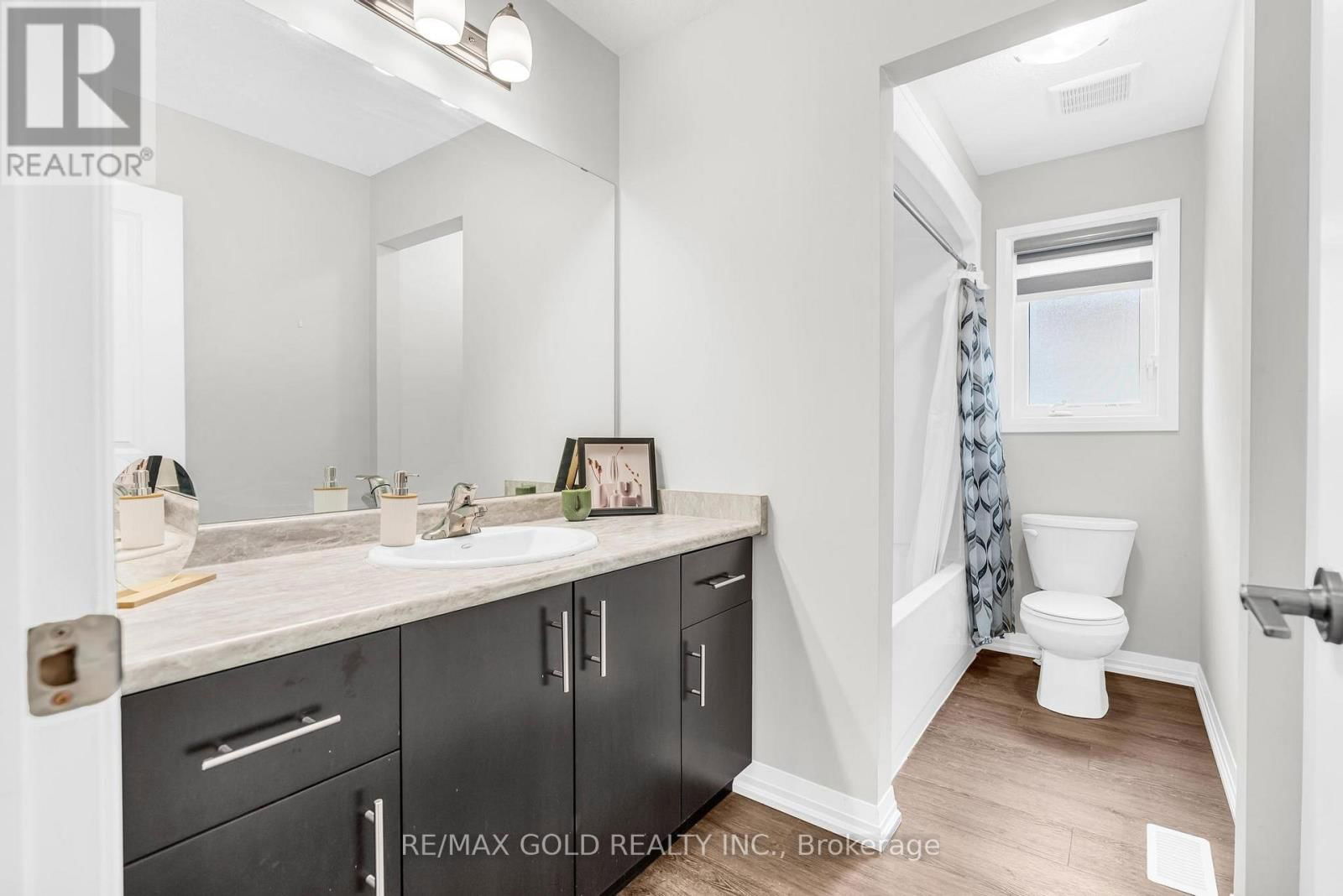 142 BUR OAK DRIVE Image 31