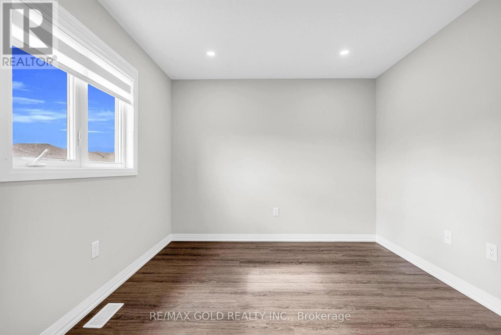 142 BUR OAK DRIVE Image 35