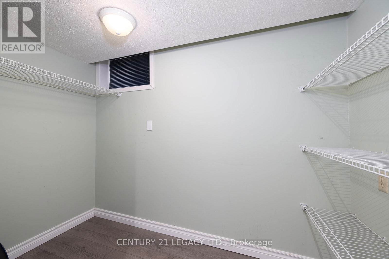 971 EAGLE CRESCENT Image 26