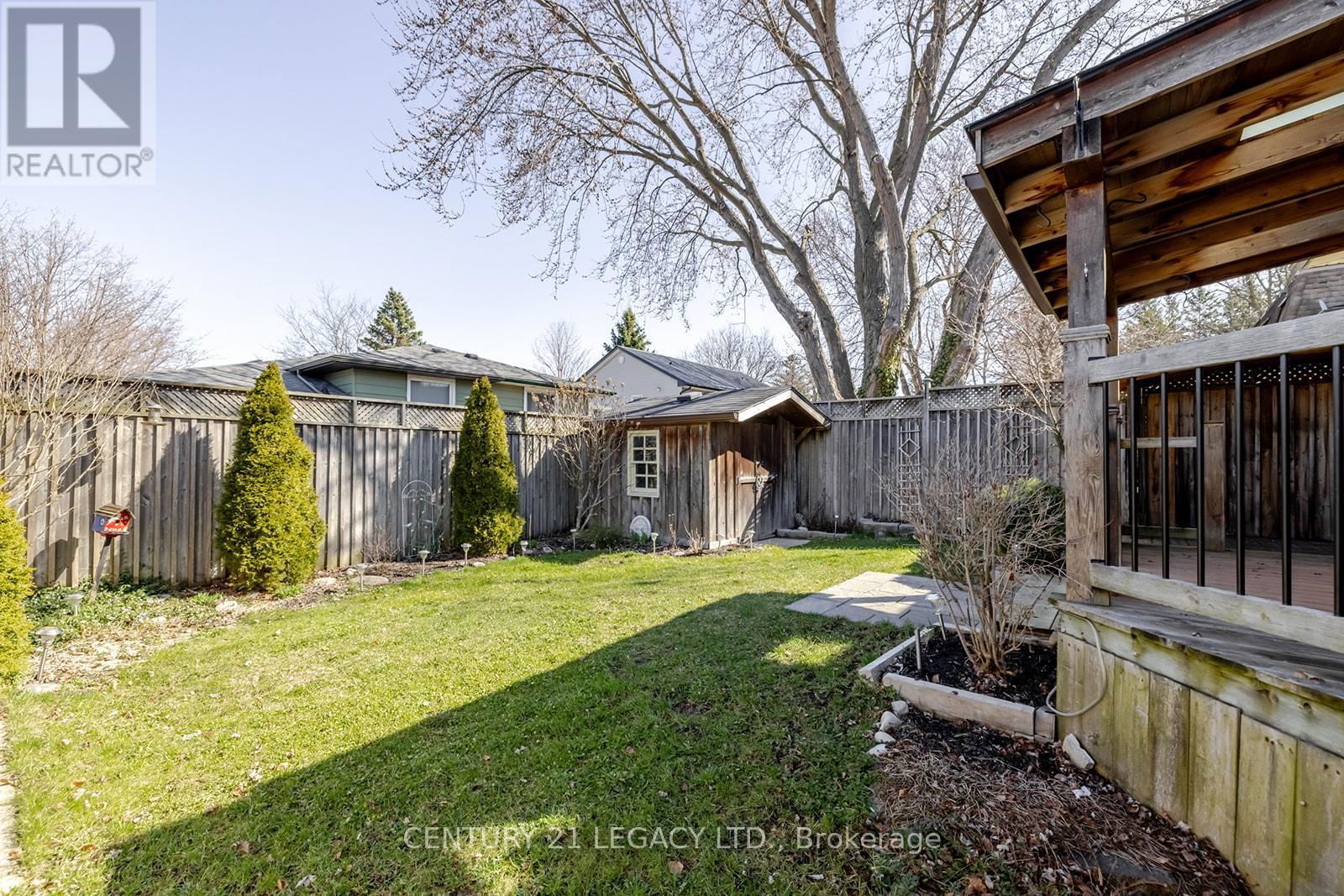 971 EAGLE CRESCENT Image 27
