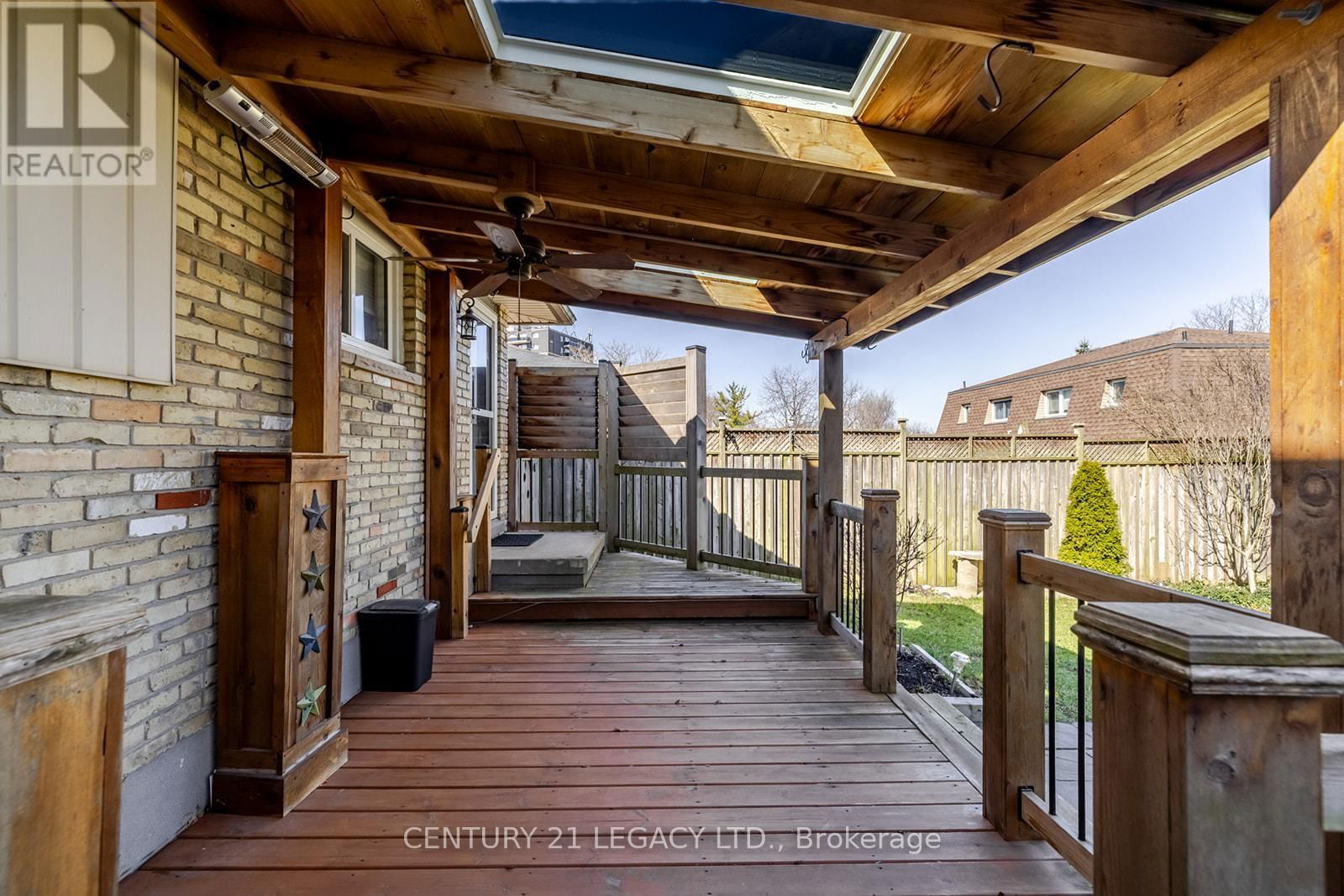 971 EAGLE CRESCENT Image 30