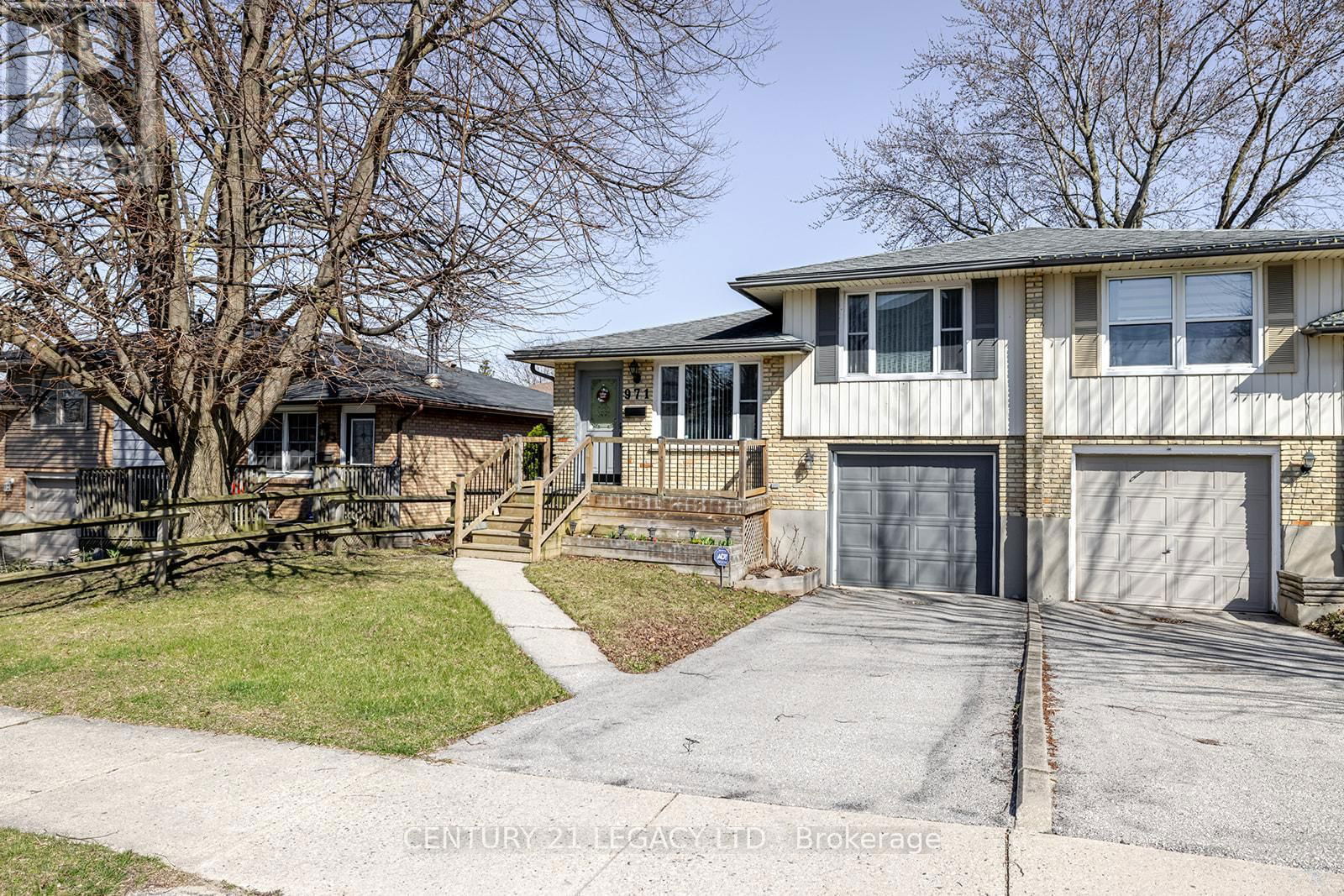 971 EAGLE CRESCENT Image 5