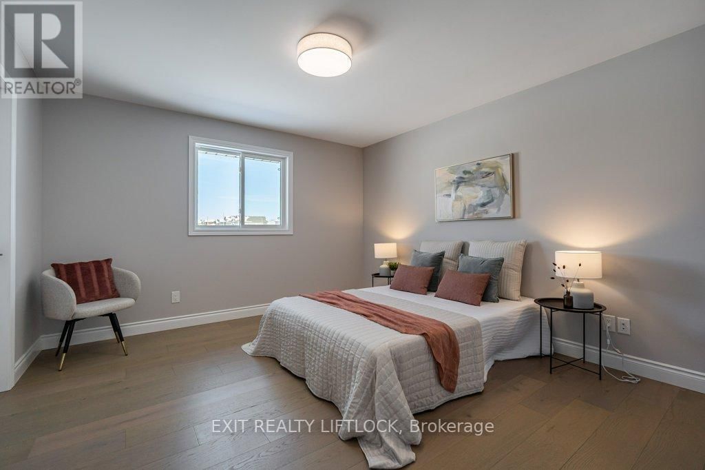 802 STEINBERG COURT Image 23