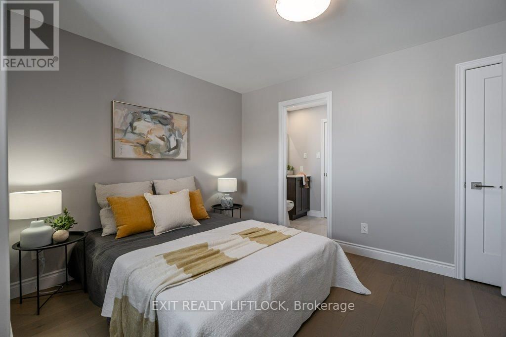 802 STEINBERG COURT Image 27