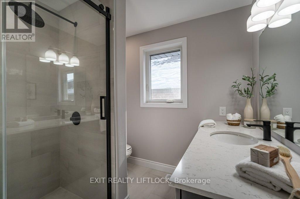 802 STEINBERG COURT Image 30