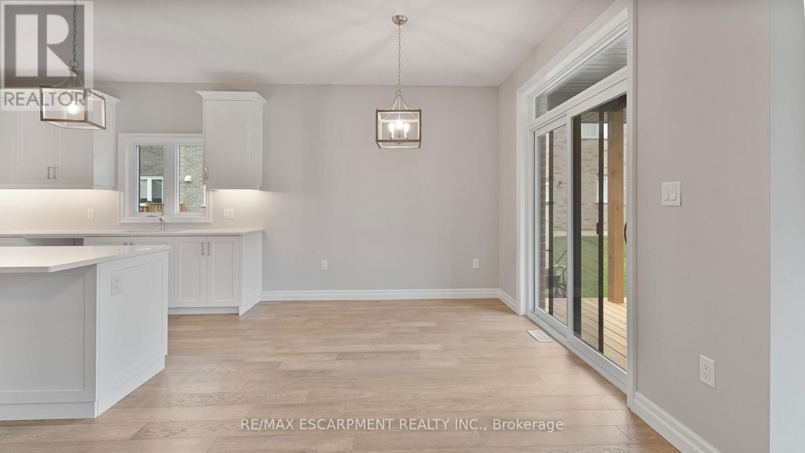45 VANROOY TRAIL Image 15