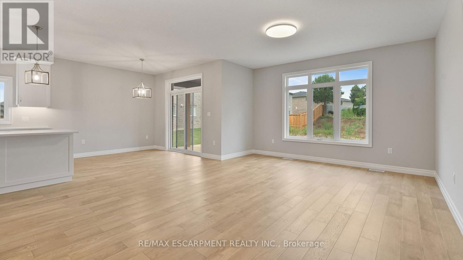 45 VANROOY TRAIL Image 17