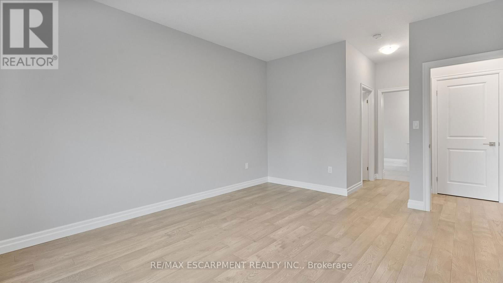 45 VANROOY TRAIL Image 19