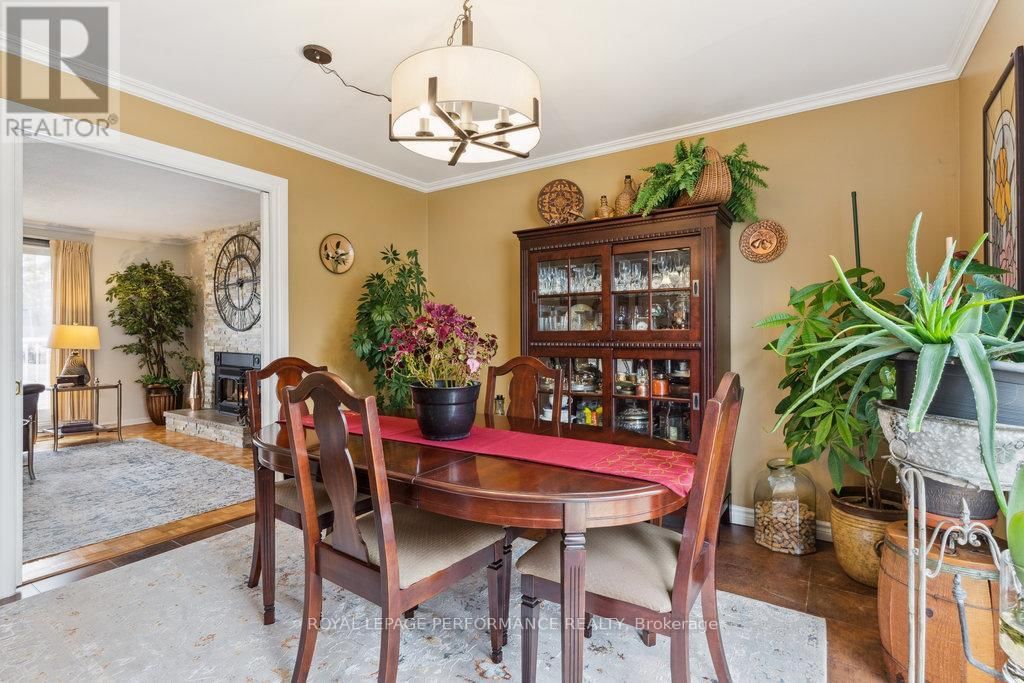 1645 FISHER AVENUE Image 13