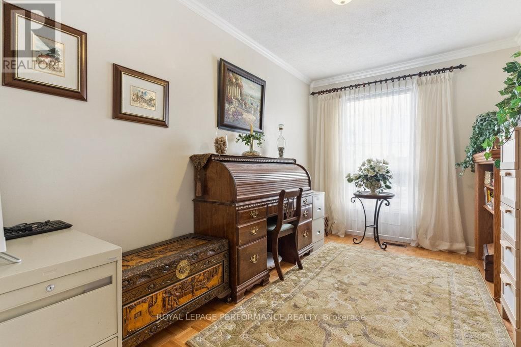 1645 FISHER AVENUE Image 26