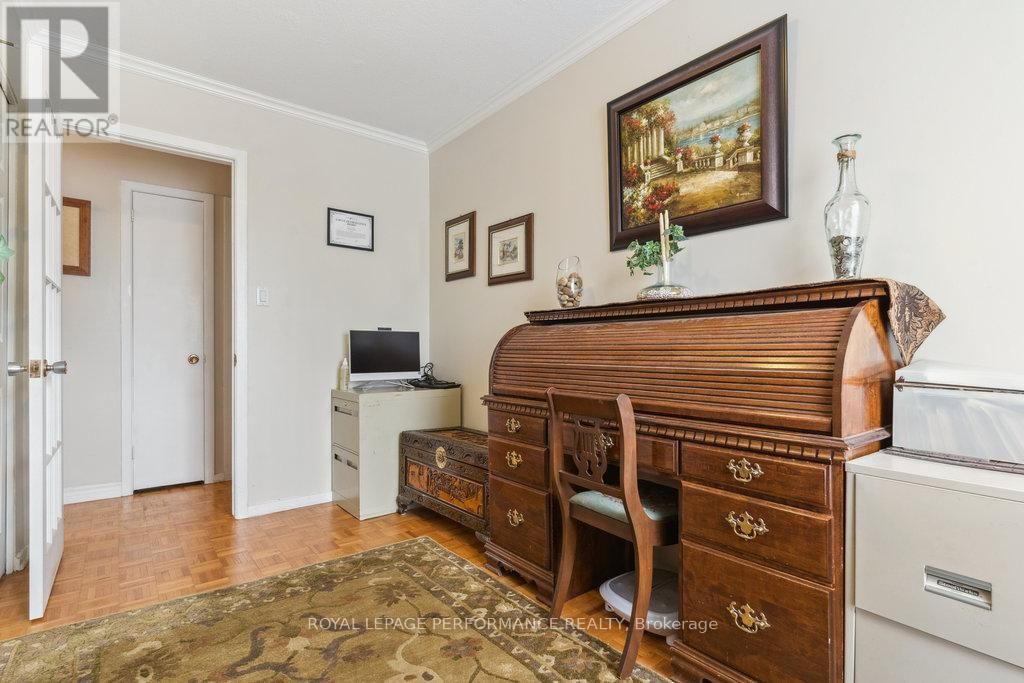1645 FISHER AVENUE Image 30