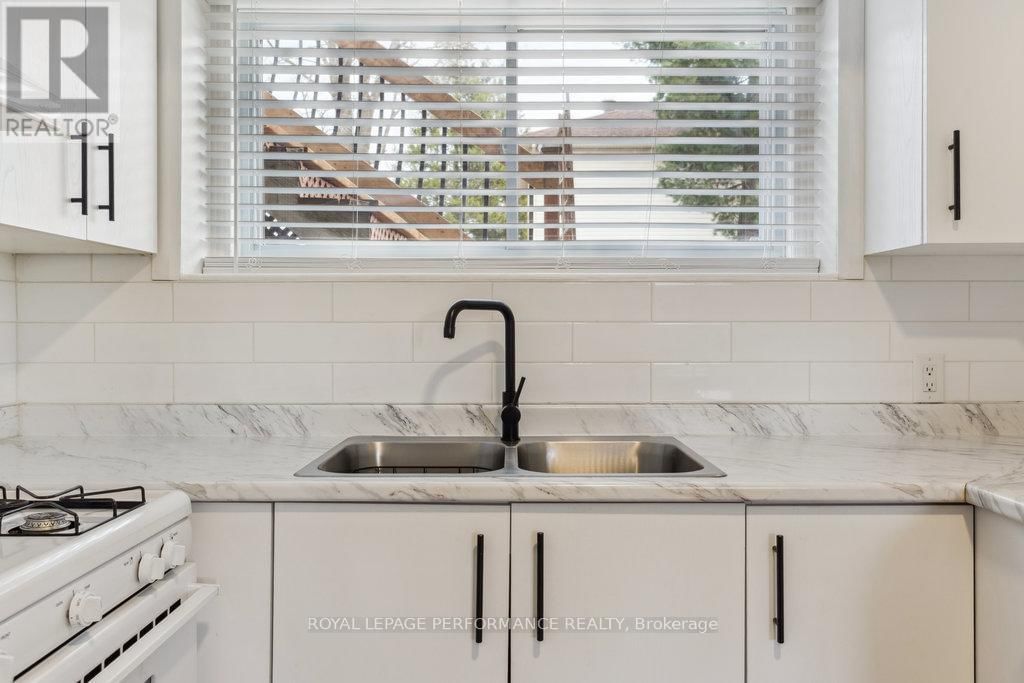 1645 FISHER AVENUE Image 38