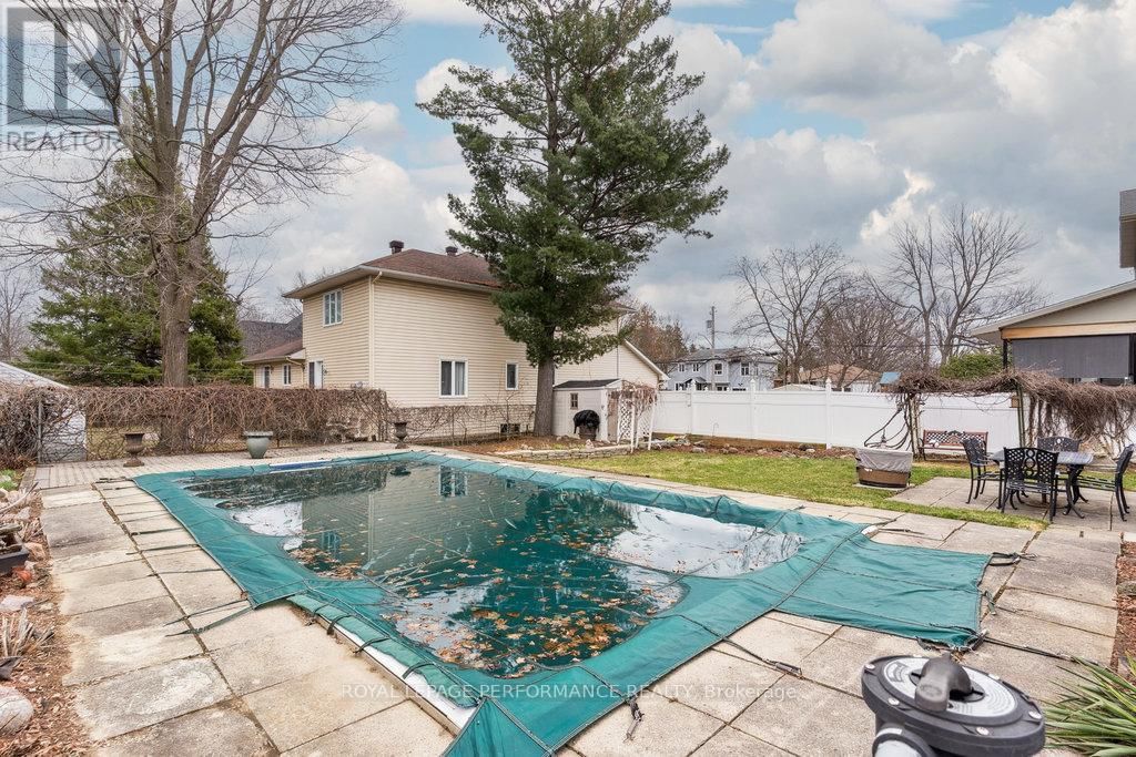1645 FISHER AVENUE Image 44